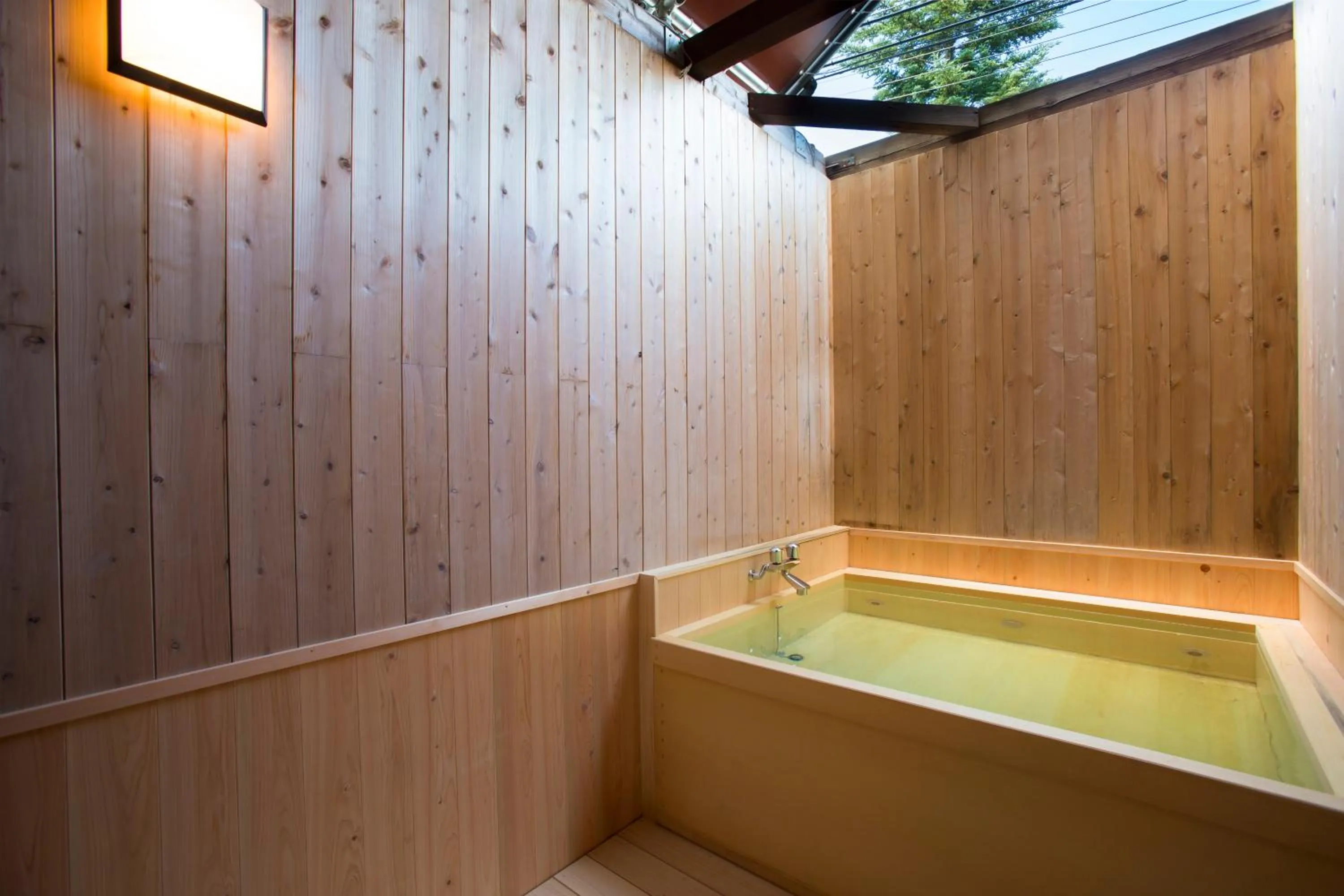 Open Air Bath in Hotel Hakuba Berghaus