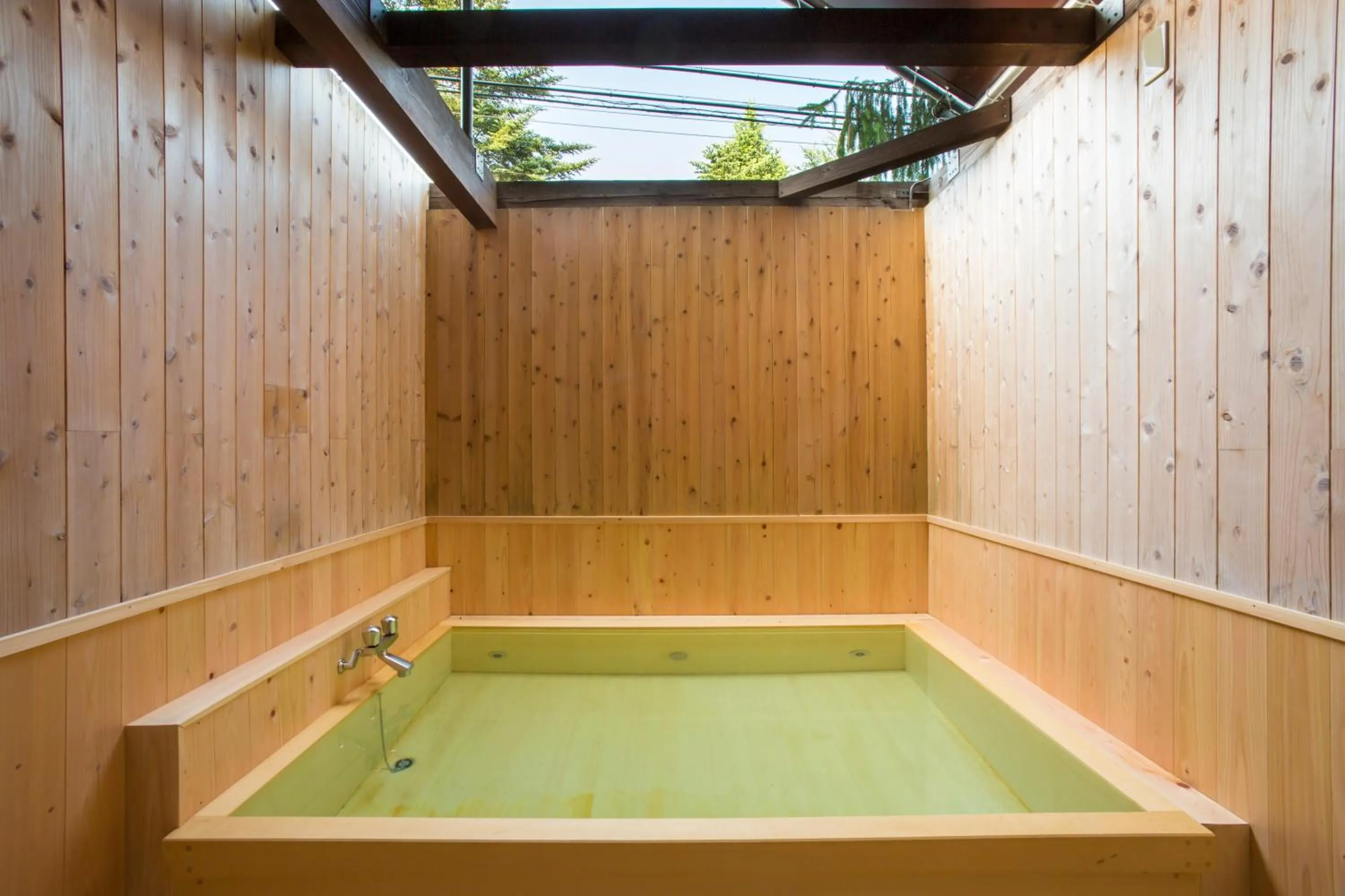 Open Air Bath in Hotel Hakuba Berghaus