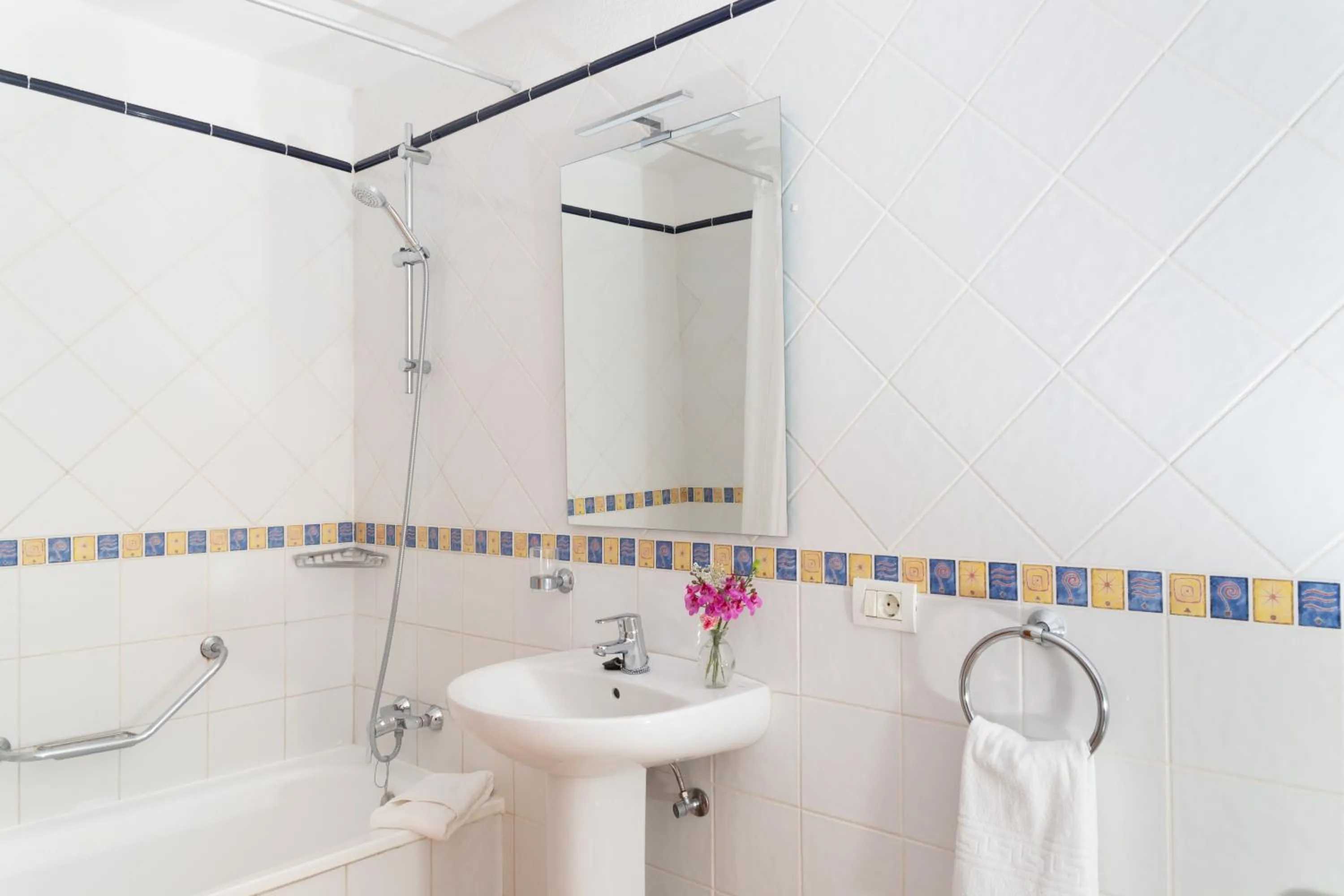 Bathroom in Club Tenerife Apartments