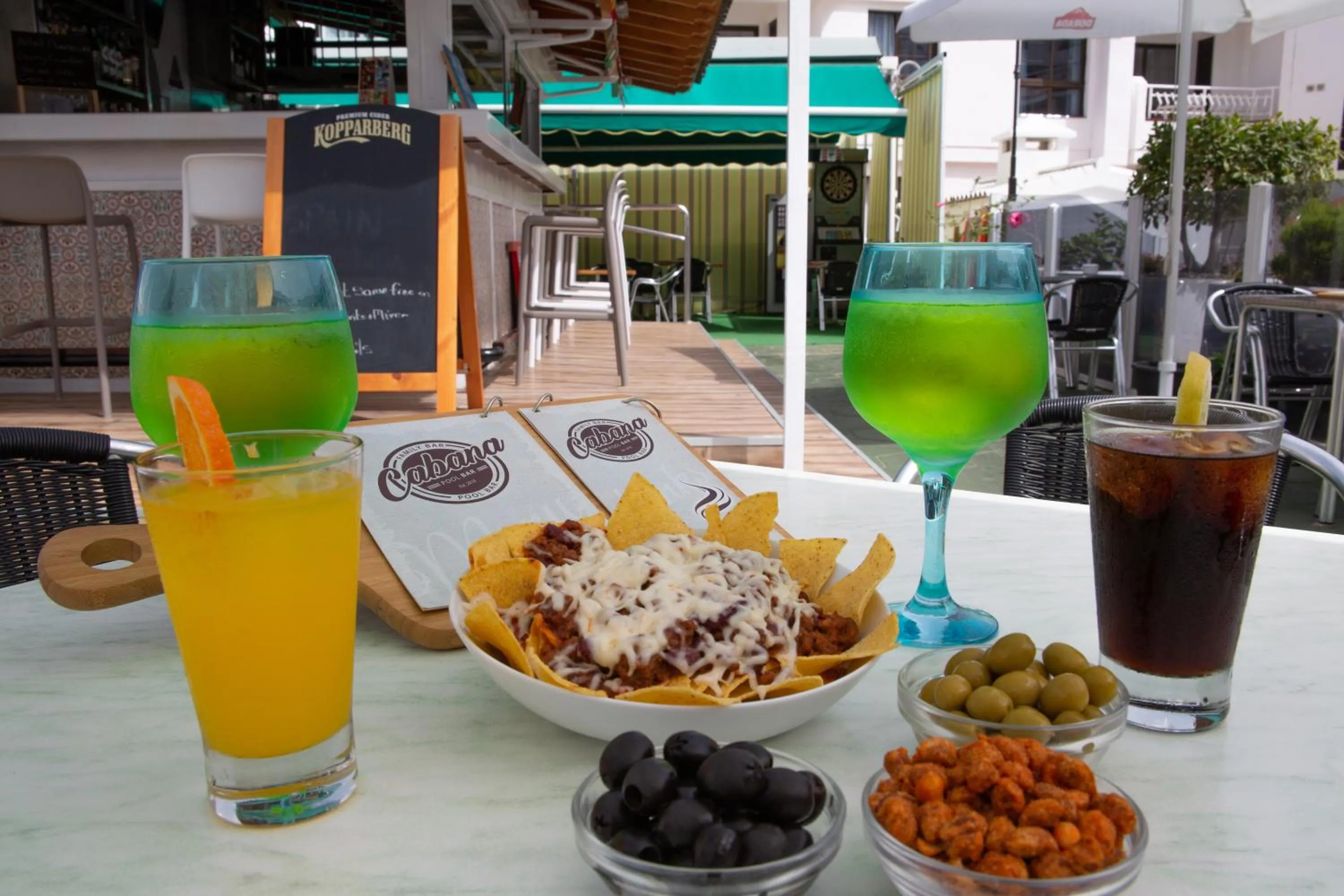 Meals in Club Tenerife Apartments