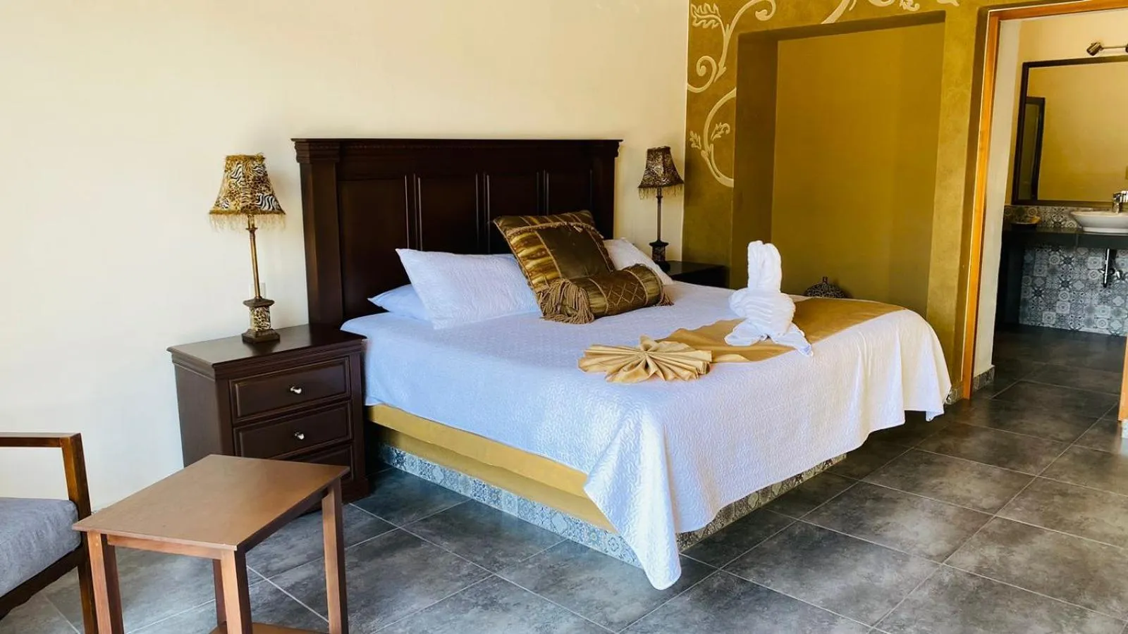 Bedroom, Bed in Mansión Leonor