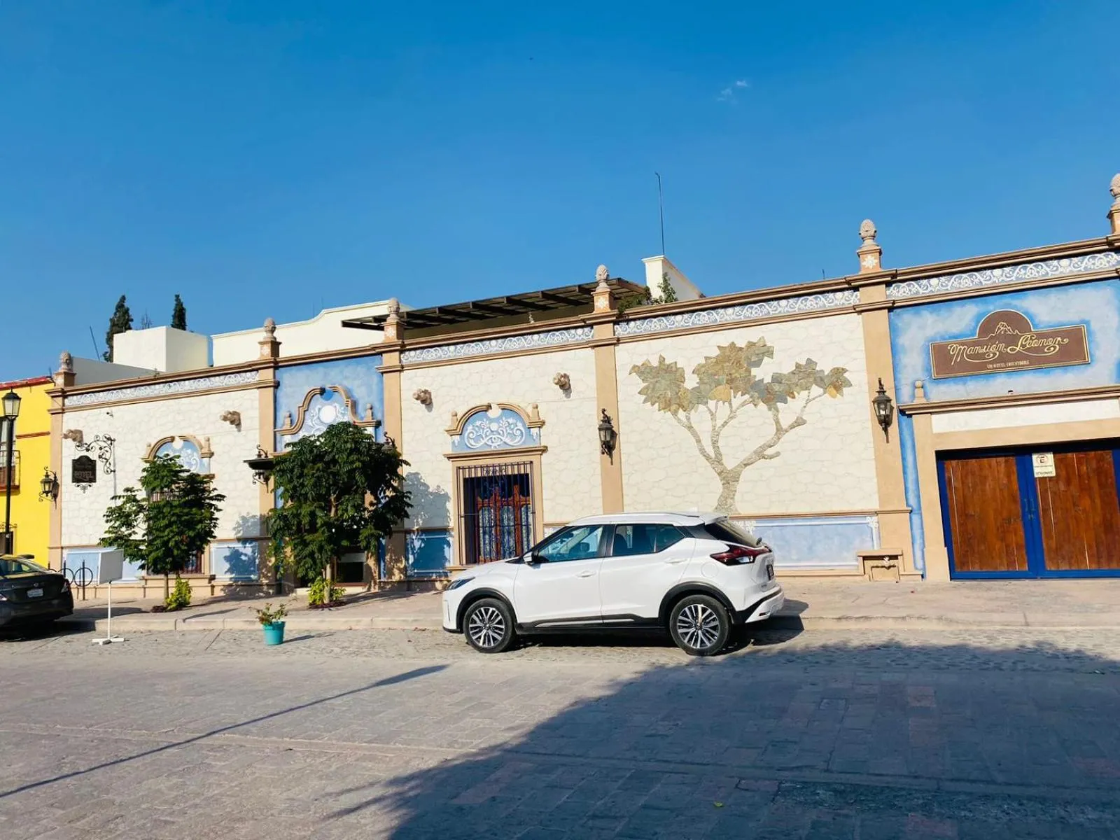 Property building in Mansión Leonor