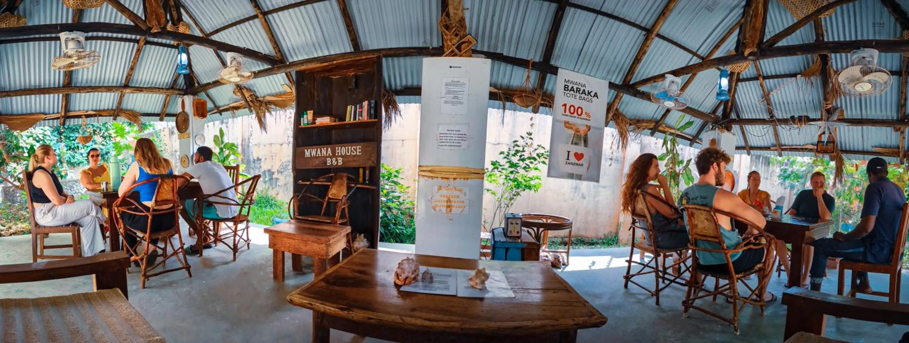Restaurant/places to eat in Mwana House