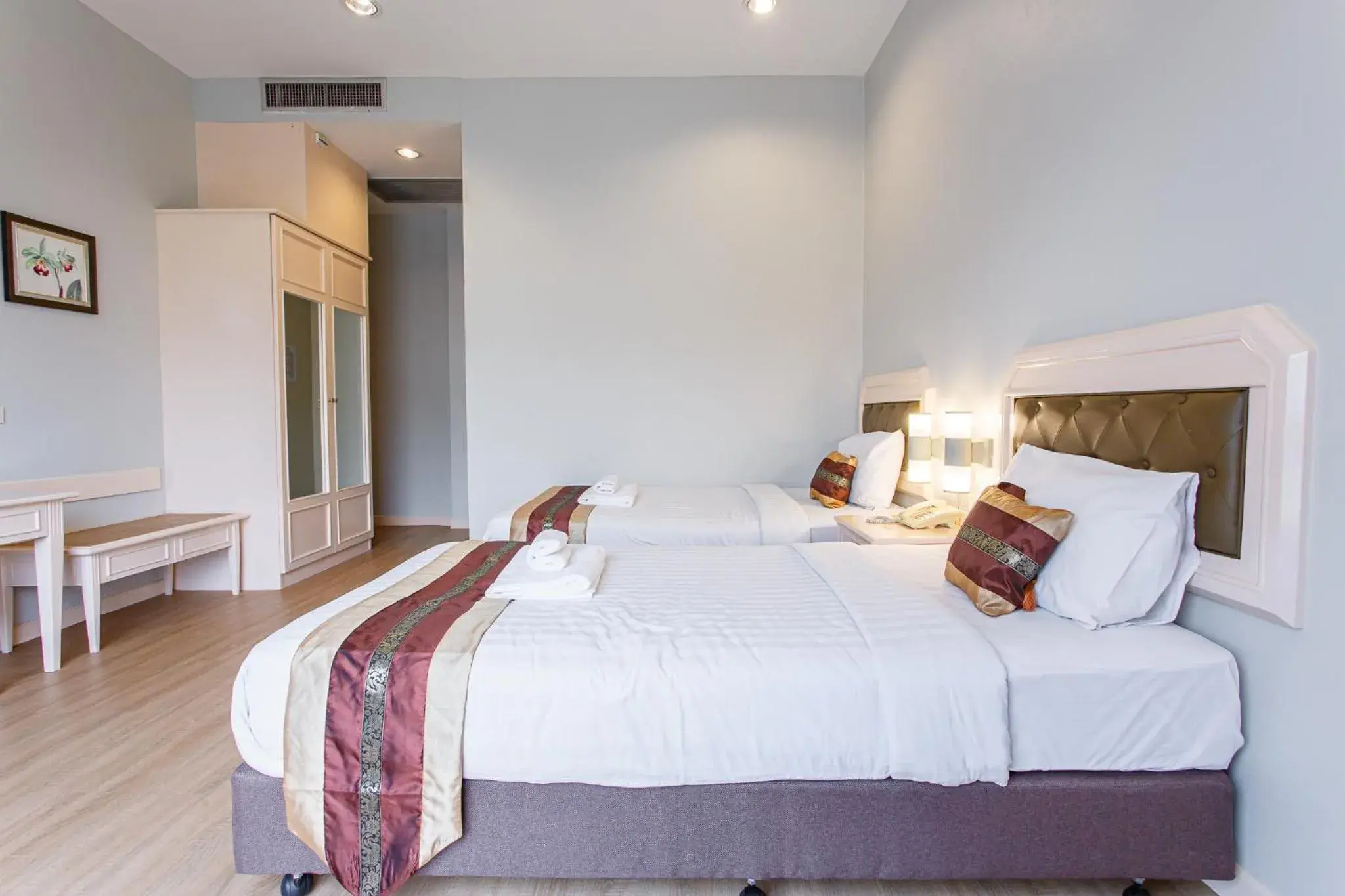 Bed in Fa Dragon Bed in Fa Dragon