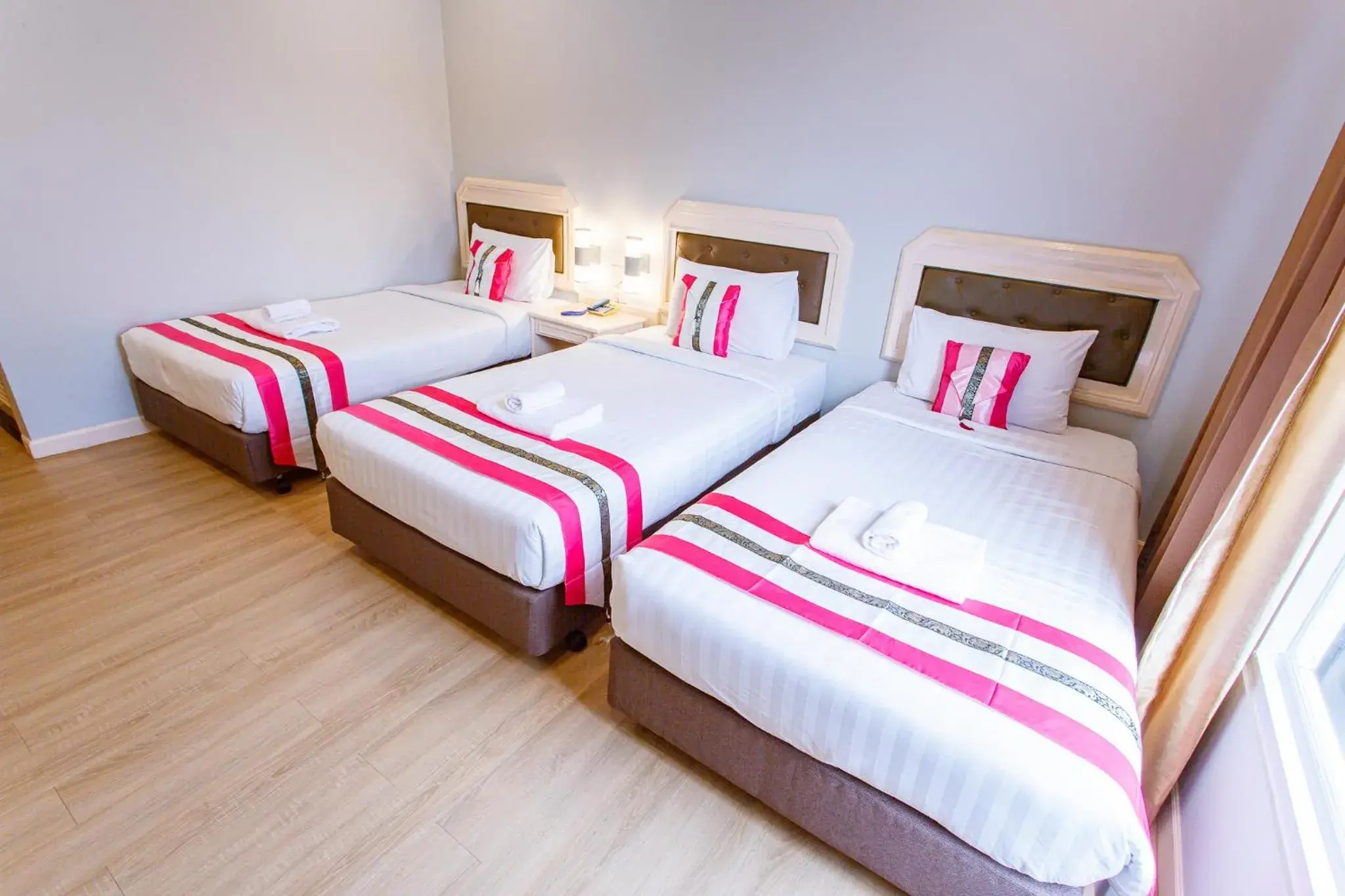 Bed in Fa Dragon Bed in Fa Dragon