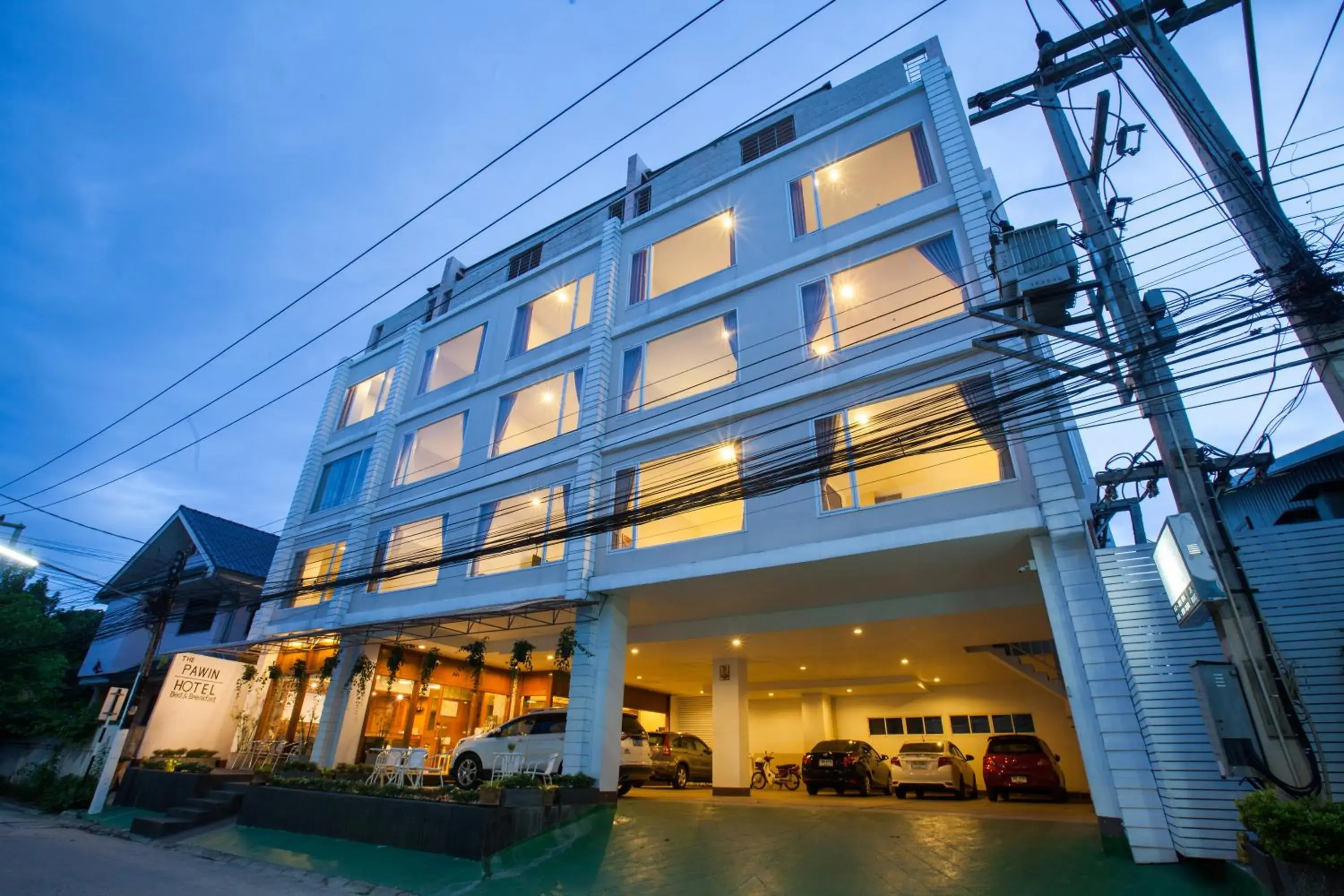 Property building in Fa Dragon Property building in Fa Dragon