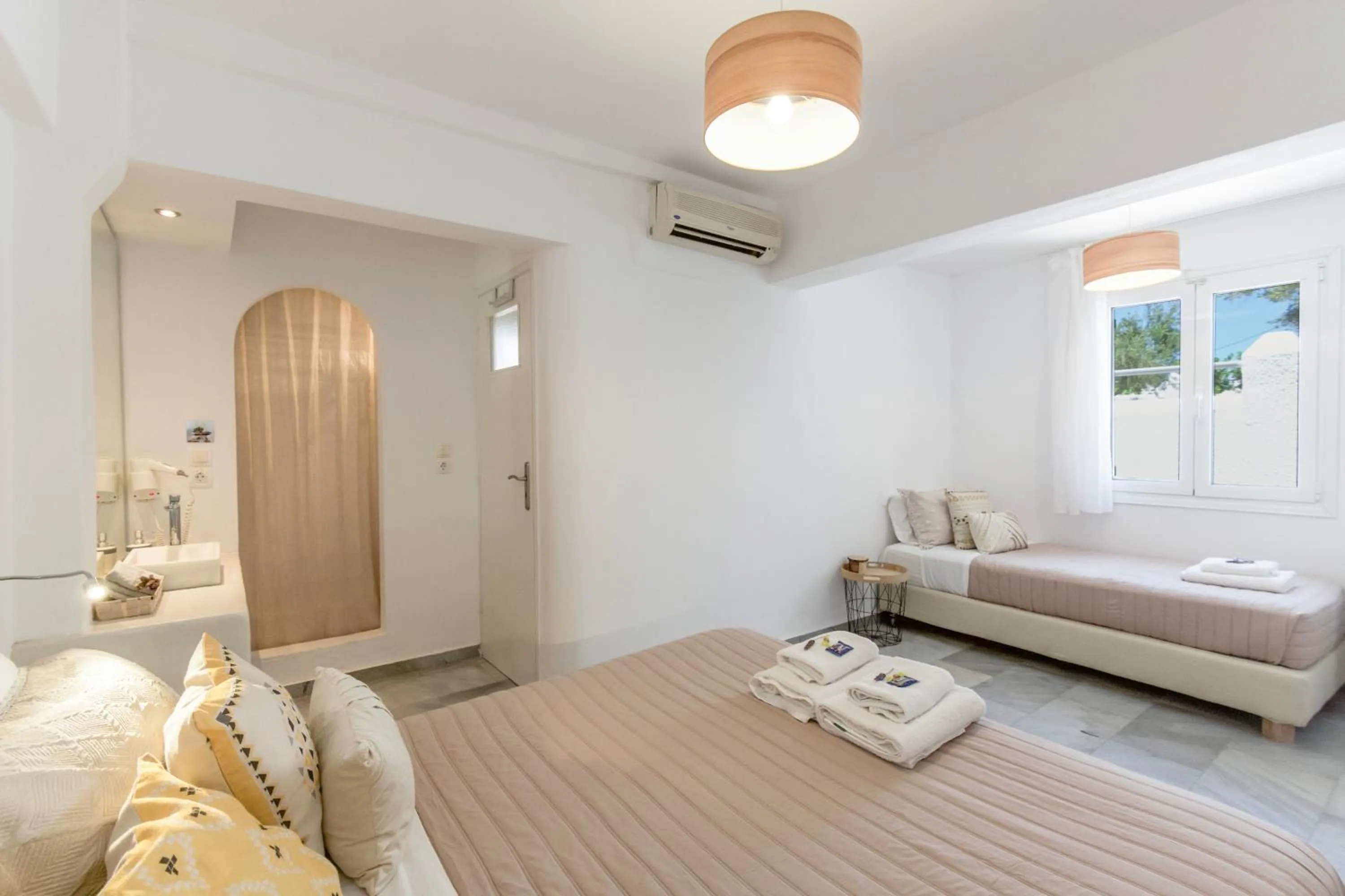 Bed in Margarita Studios Ambelas