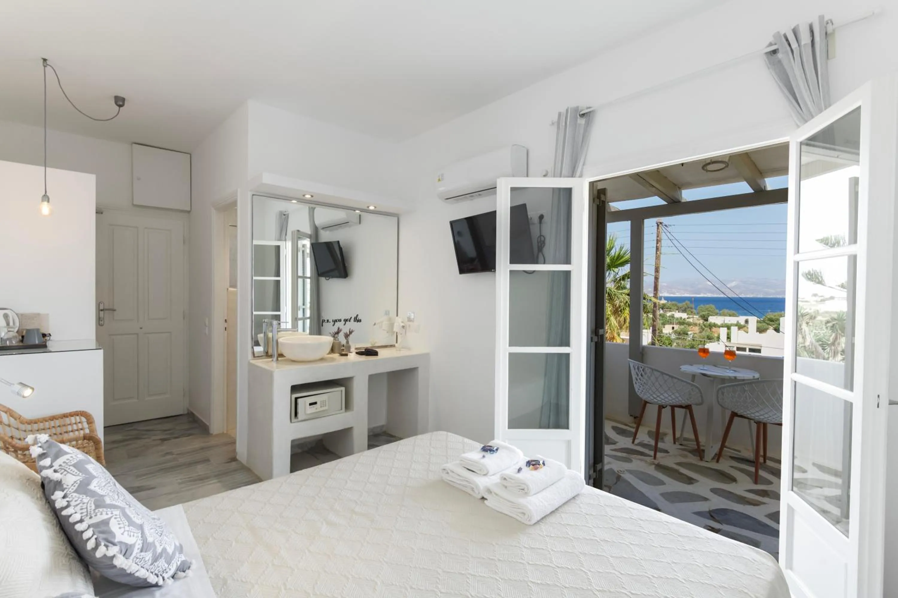 Balcony/Terrace, Bed in Margarita Studios Ambelas