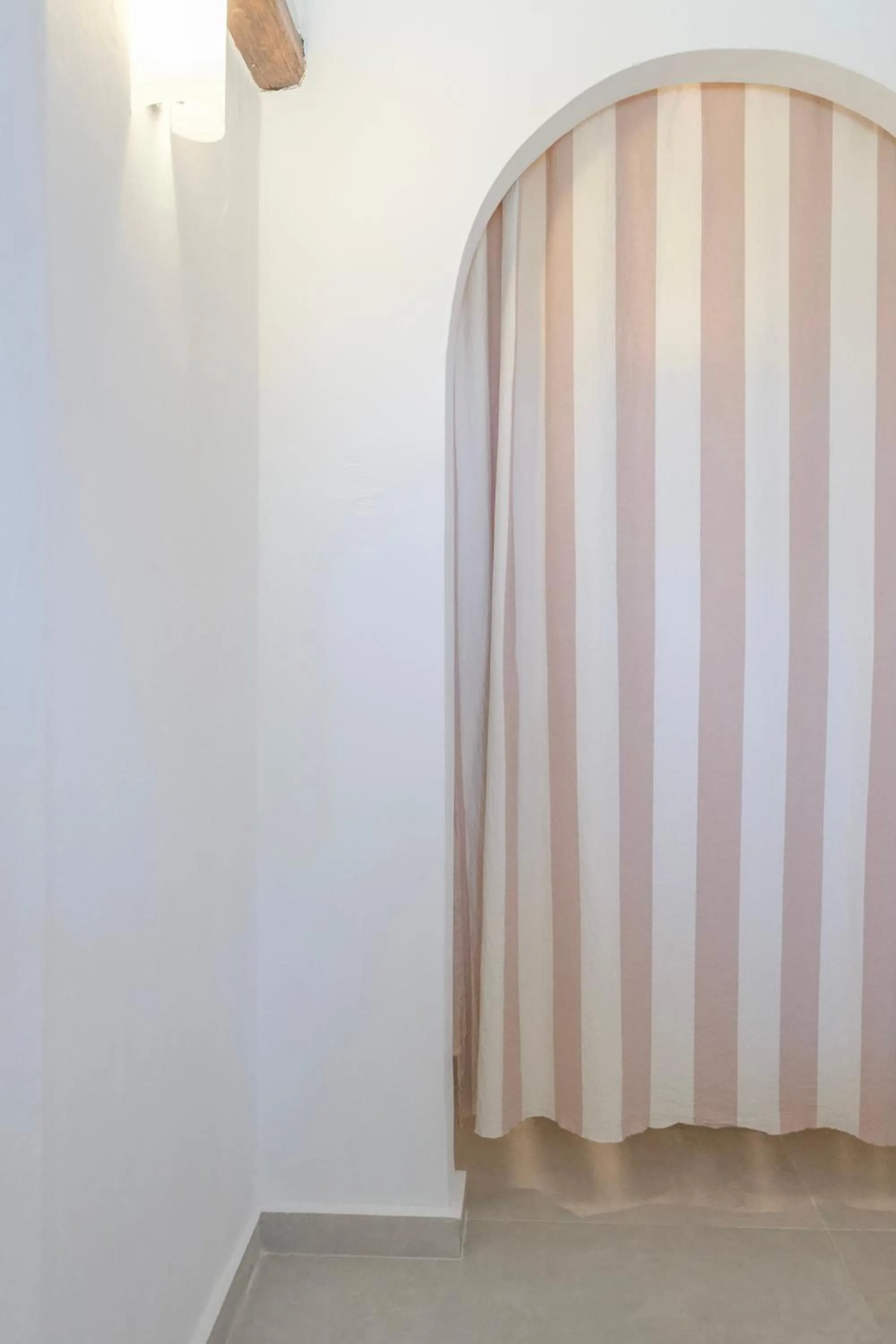 Decorative detail in Margarita Studios Ambelas