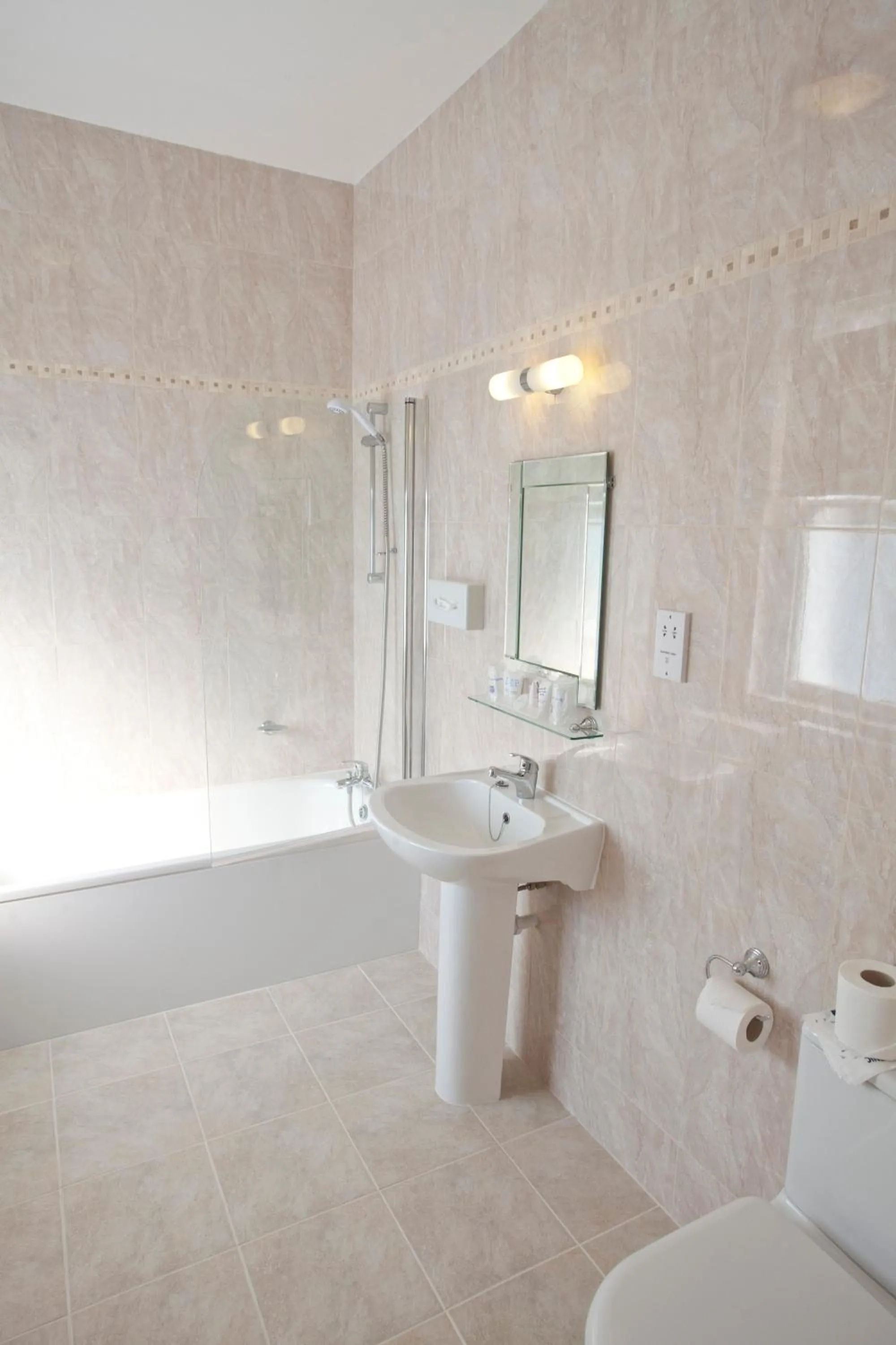 Bathroom in Best Western Swiss Cottage Hotel