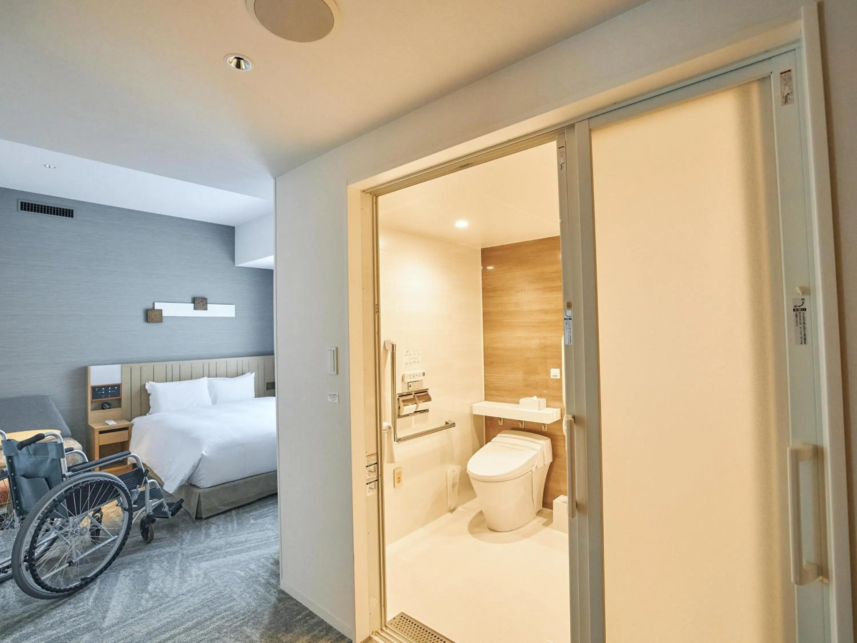 Photo of the whole room in Hotel Traveltine Kyoto Kiyamachi