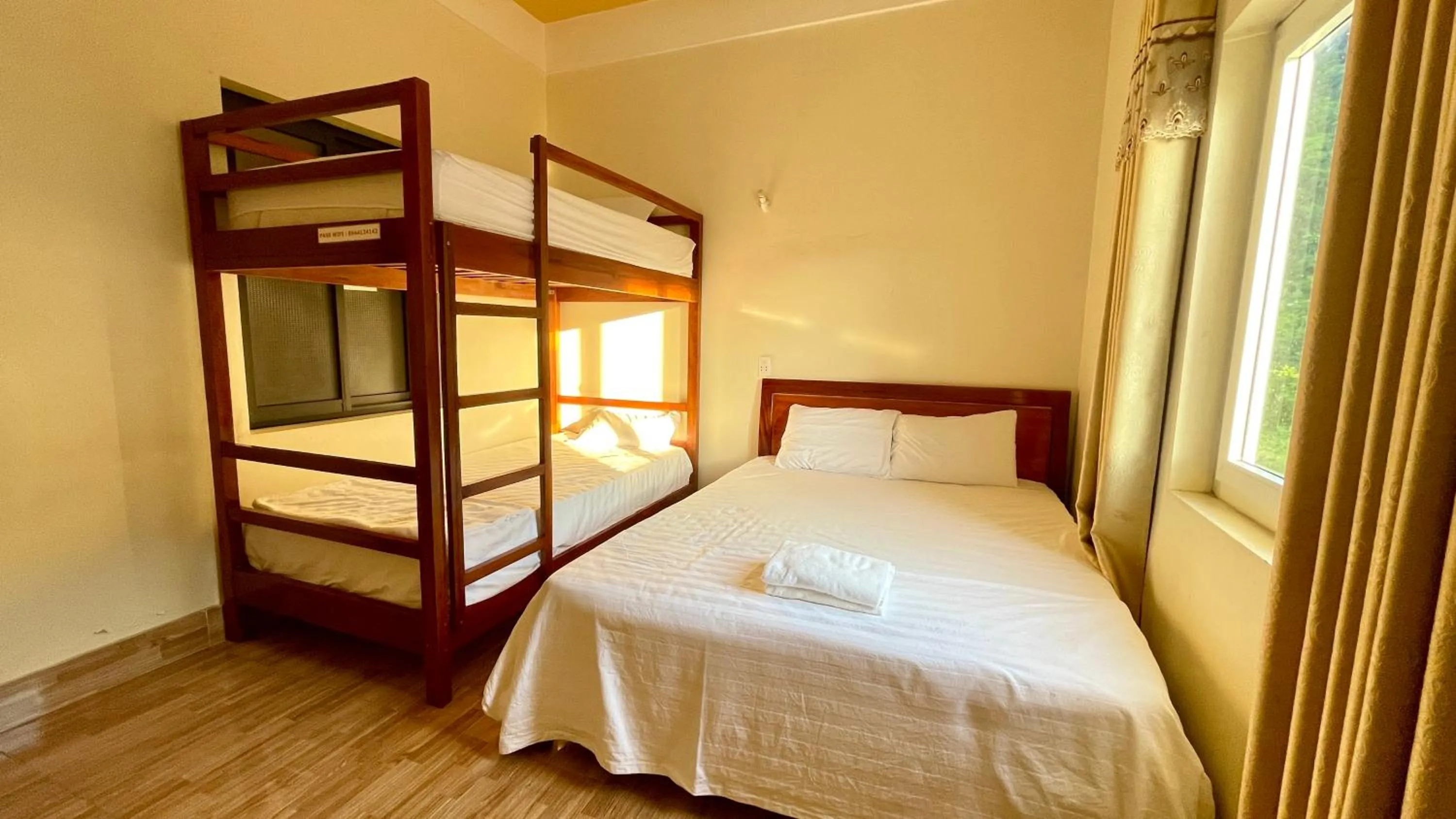 Bed in Hotel CÔ CÚC
