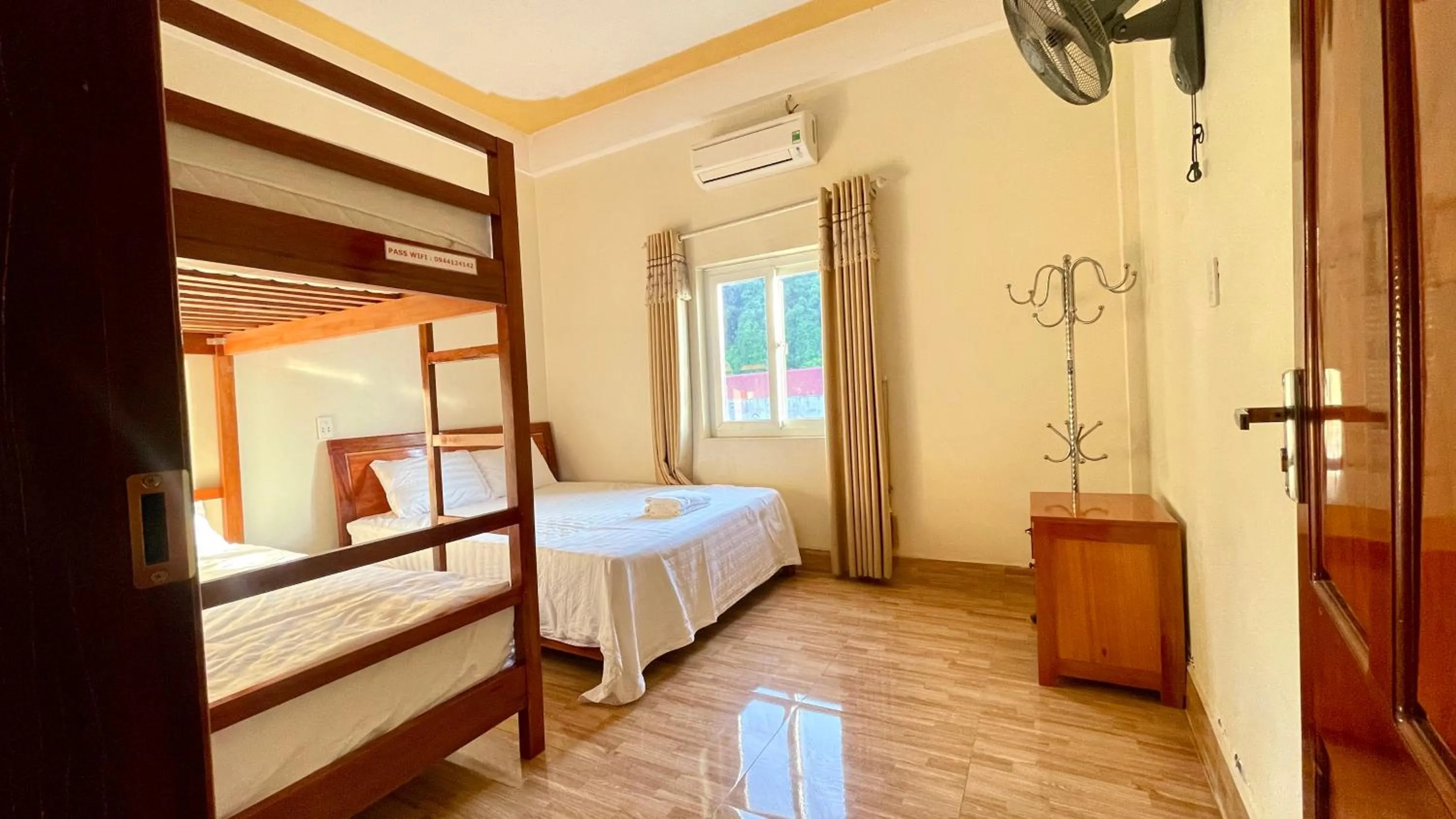Bed in Hotel CÔ CÚC