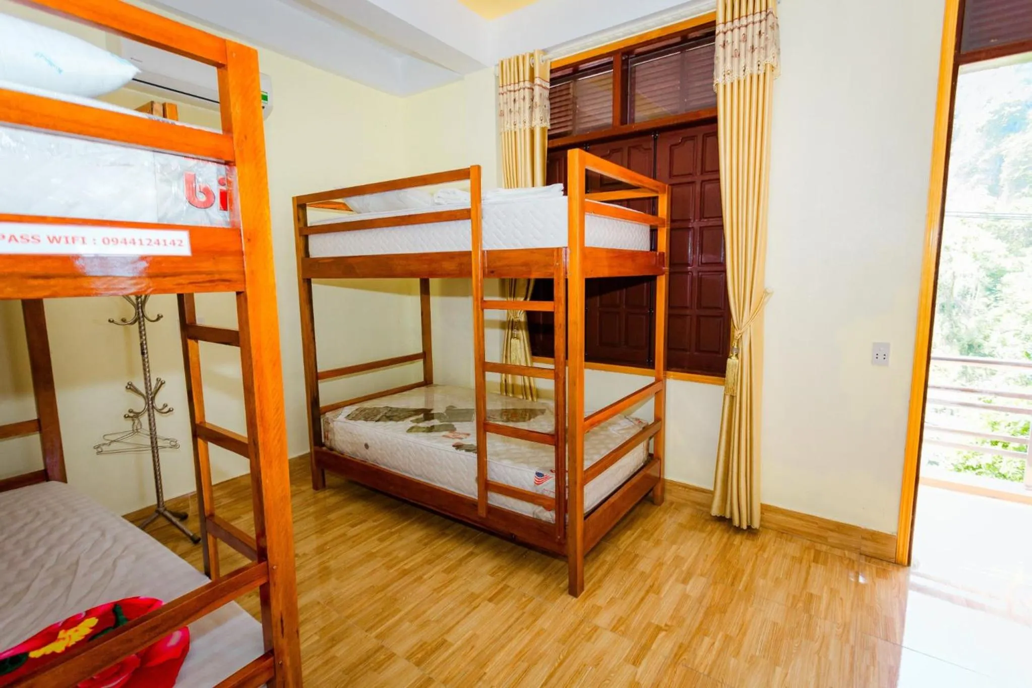 Bed in Hotel CÔ CÚC