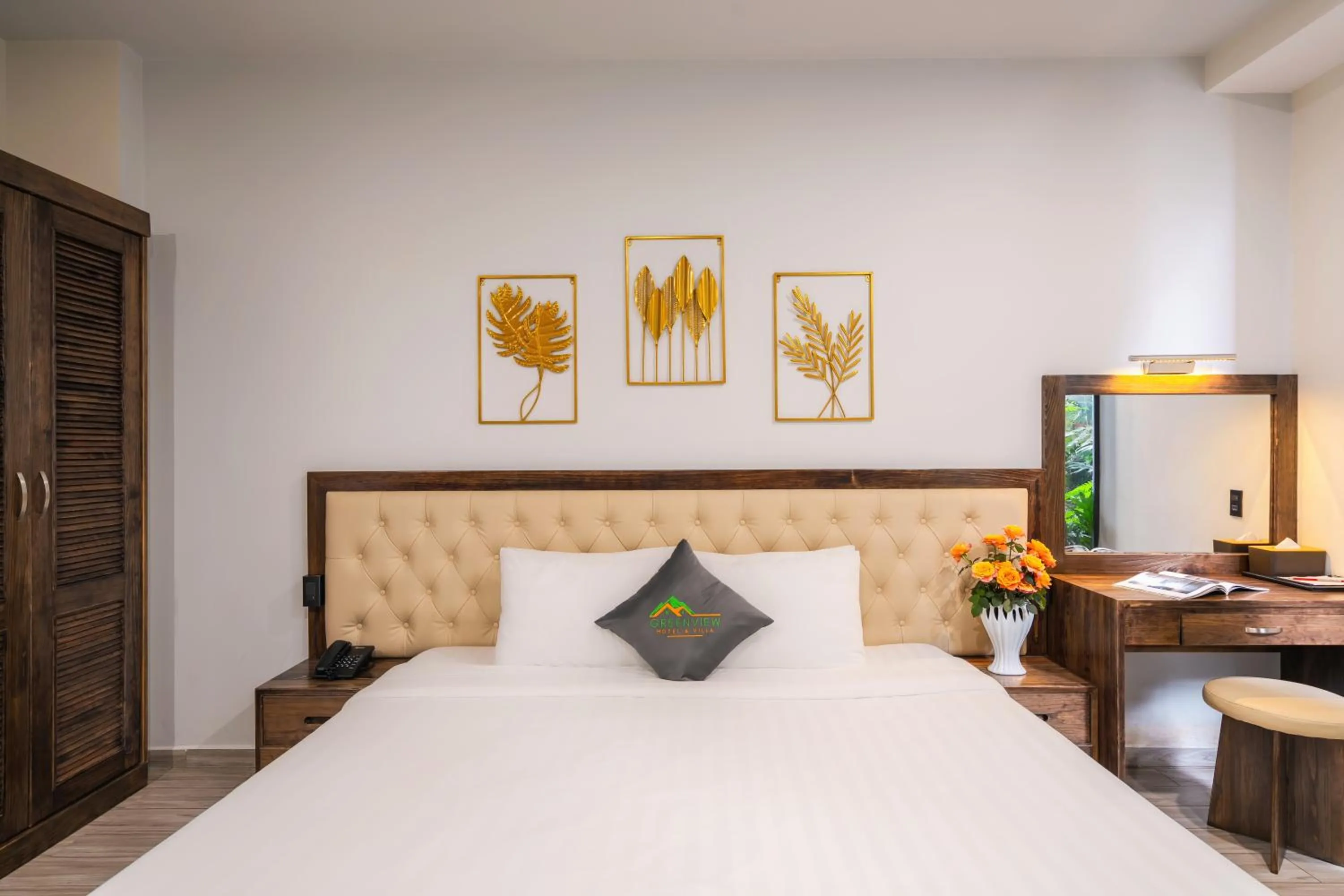 Bed in Greenview City Hotel