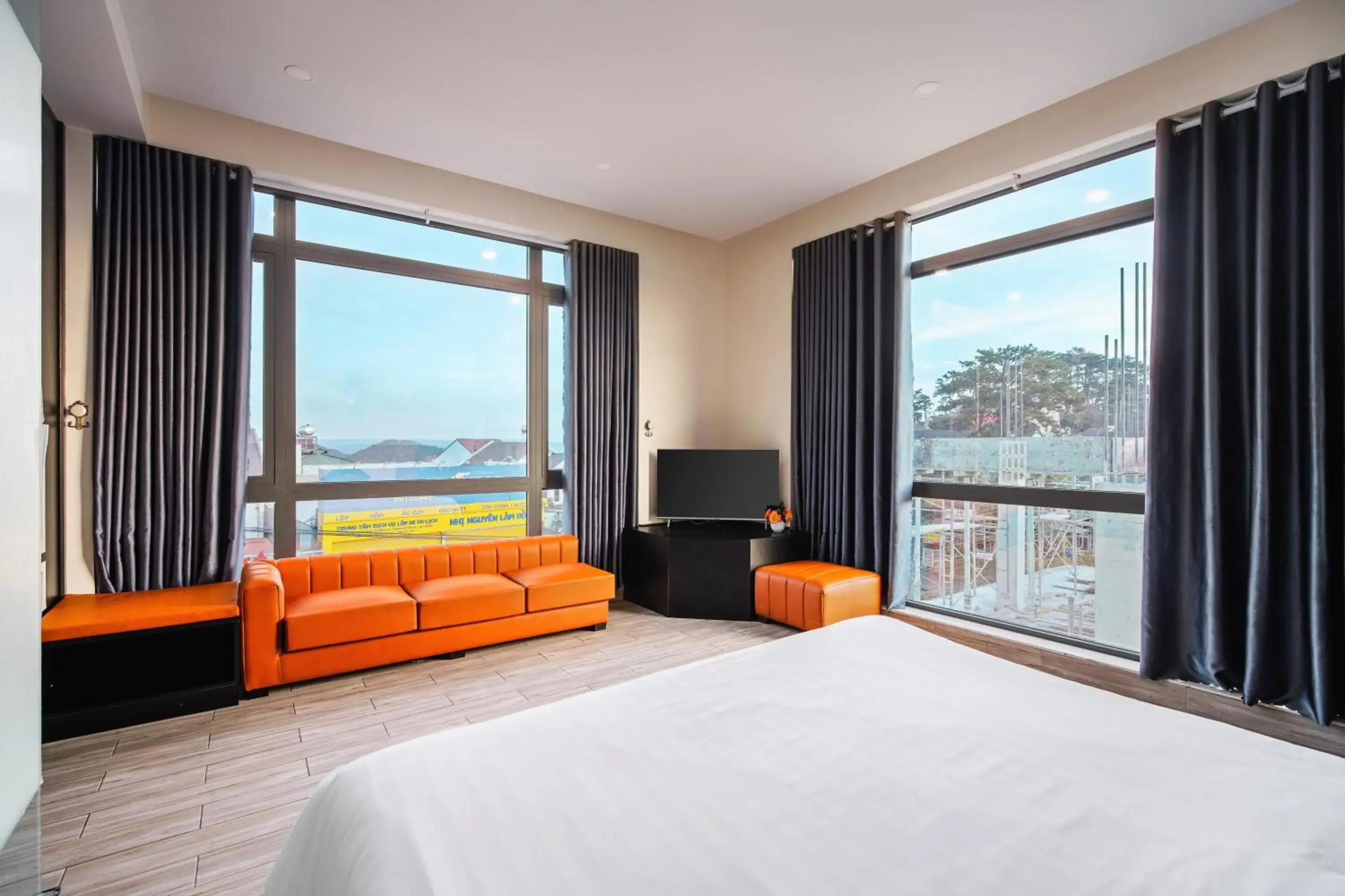 Day, Bed in Greenview City Hotel Day, Bed in Greenview City Hotel