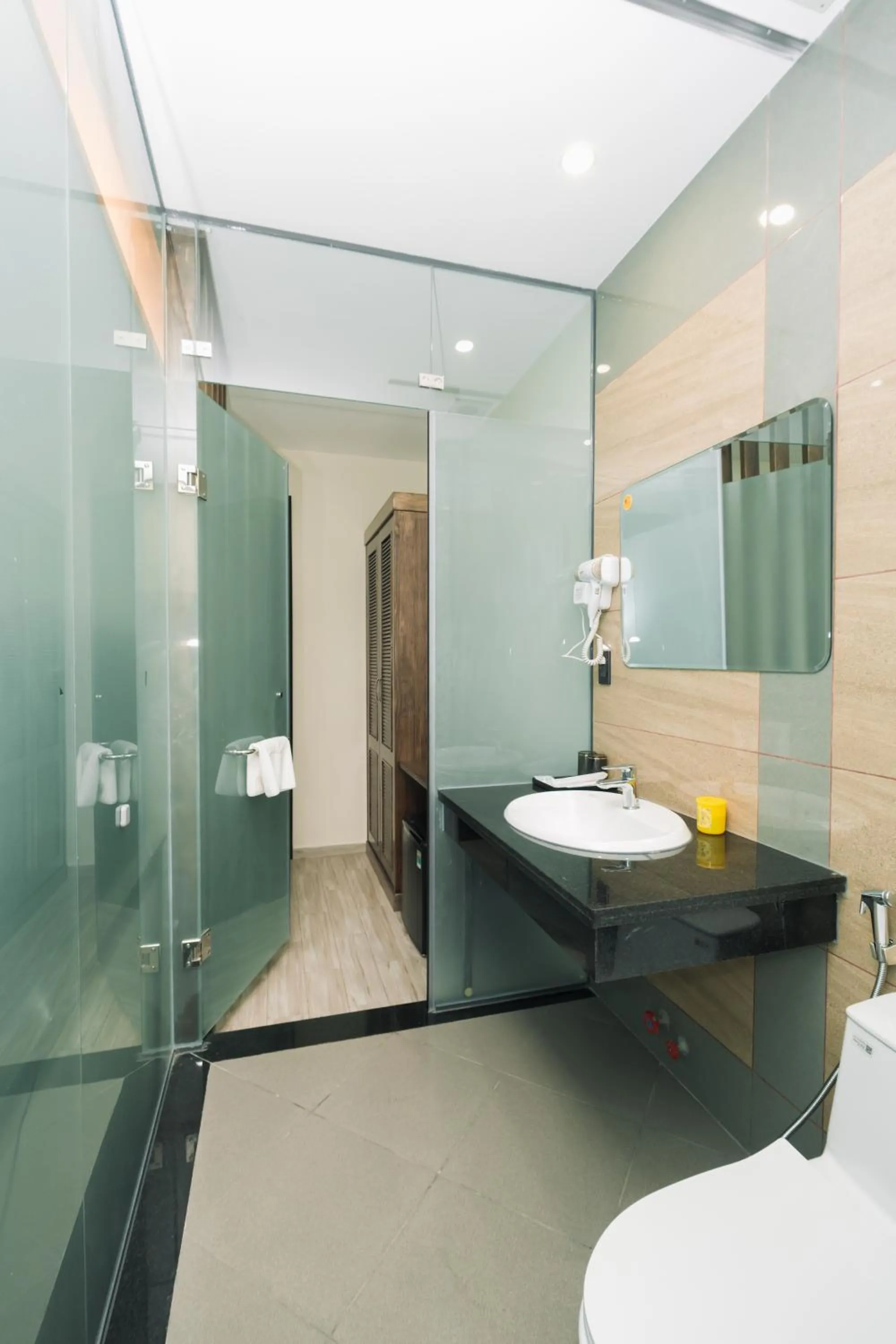 Toilet in Greenview City Hotel