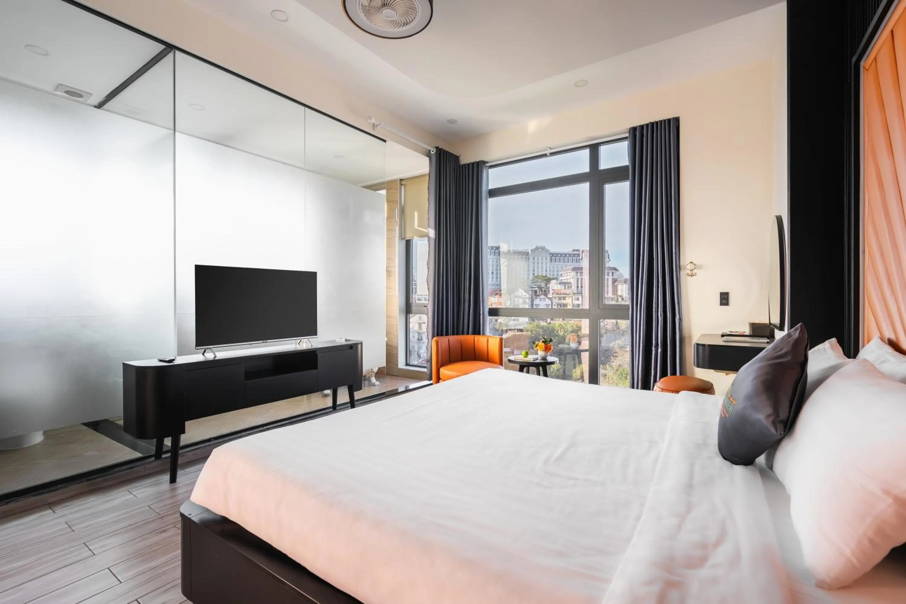 Bed in Greenview City Hotel