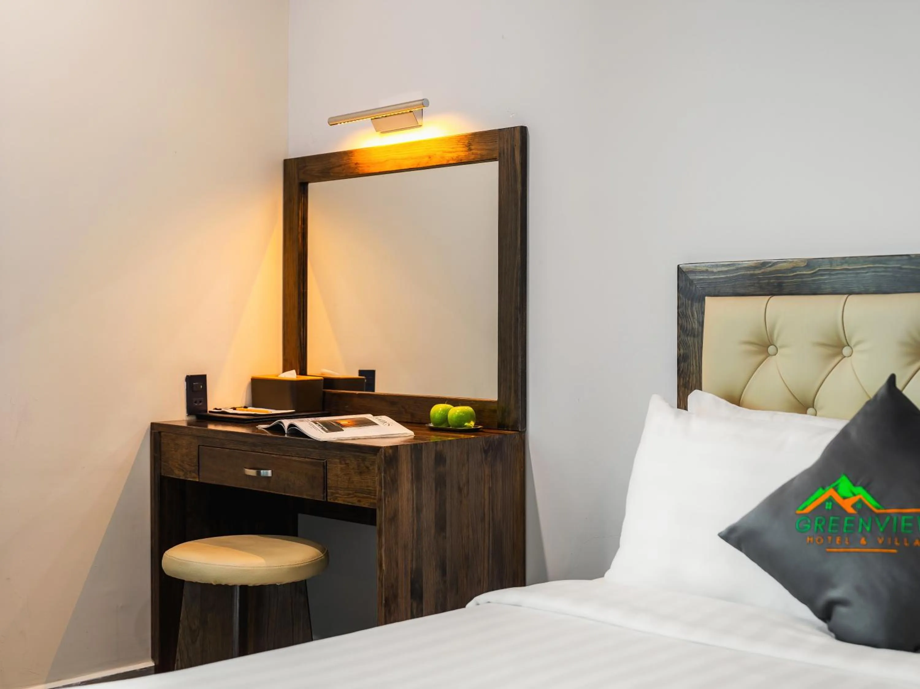 Decorative detail, Bed in Greenview City Hotel