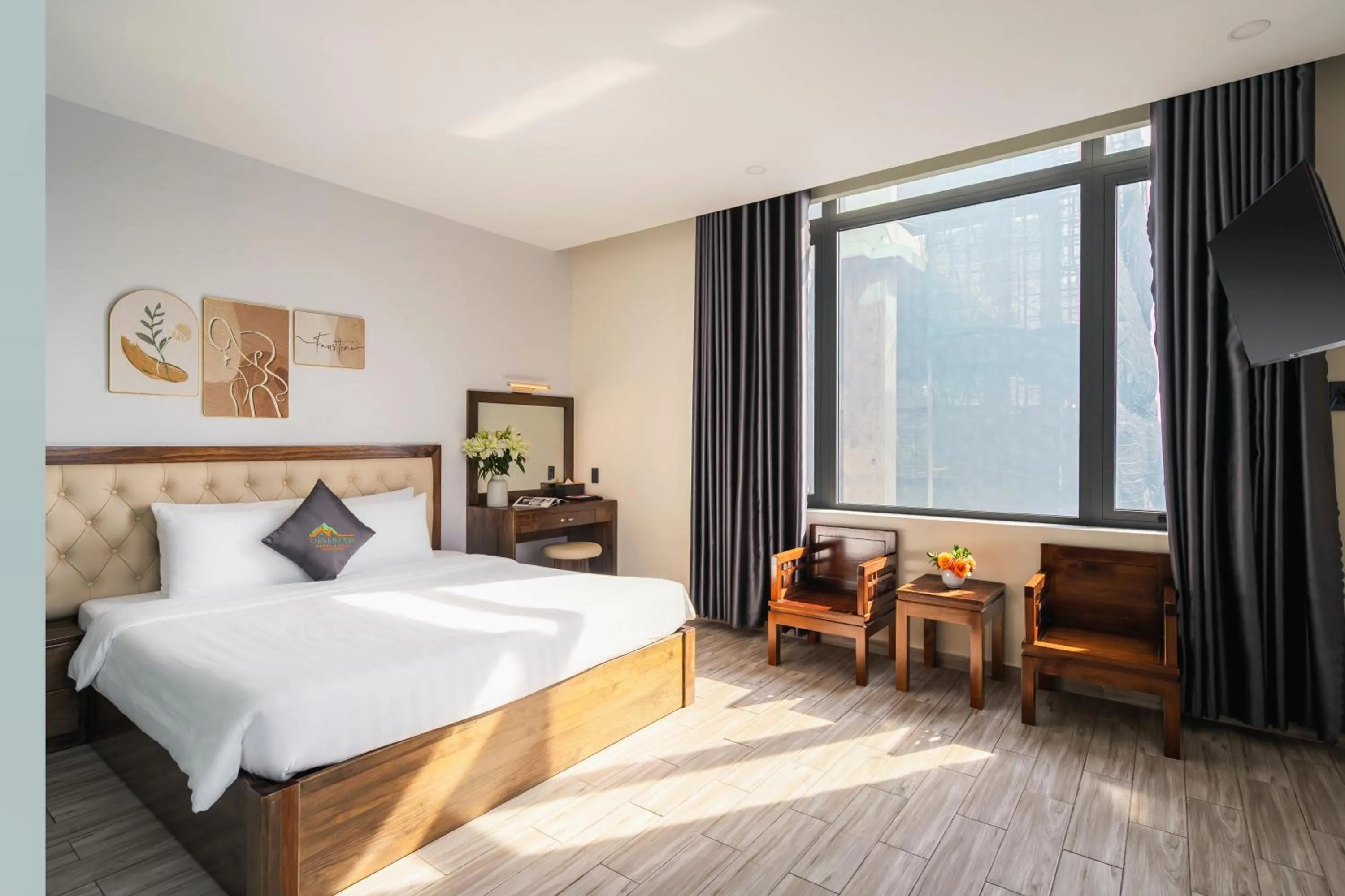 Bed in Greenview City Hotel