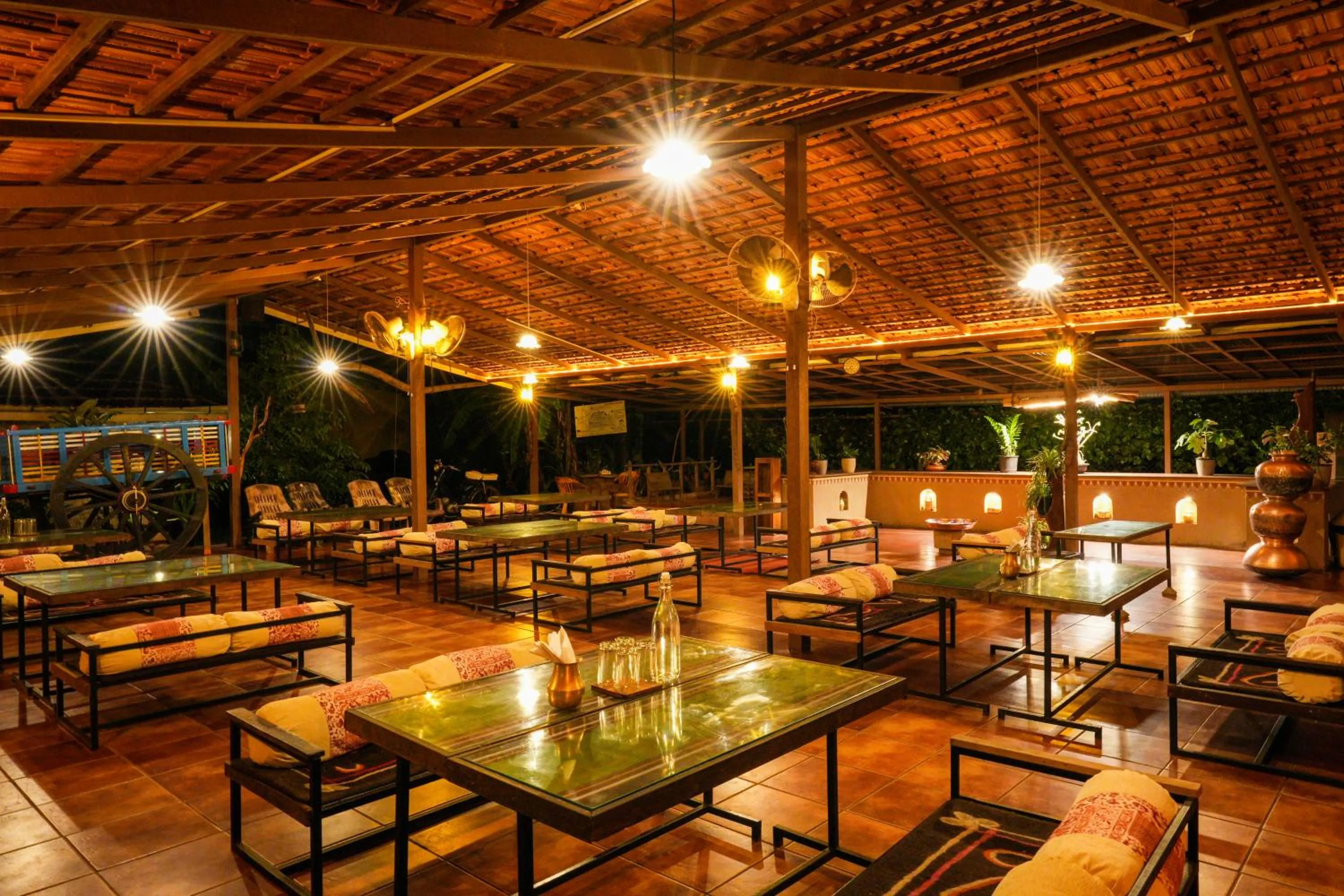 Restaurant/places to eat in Nisarg Resort