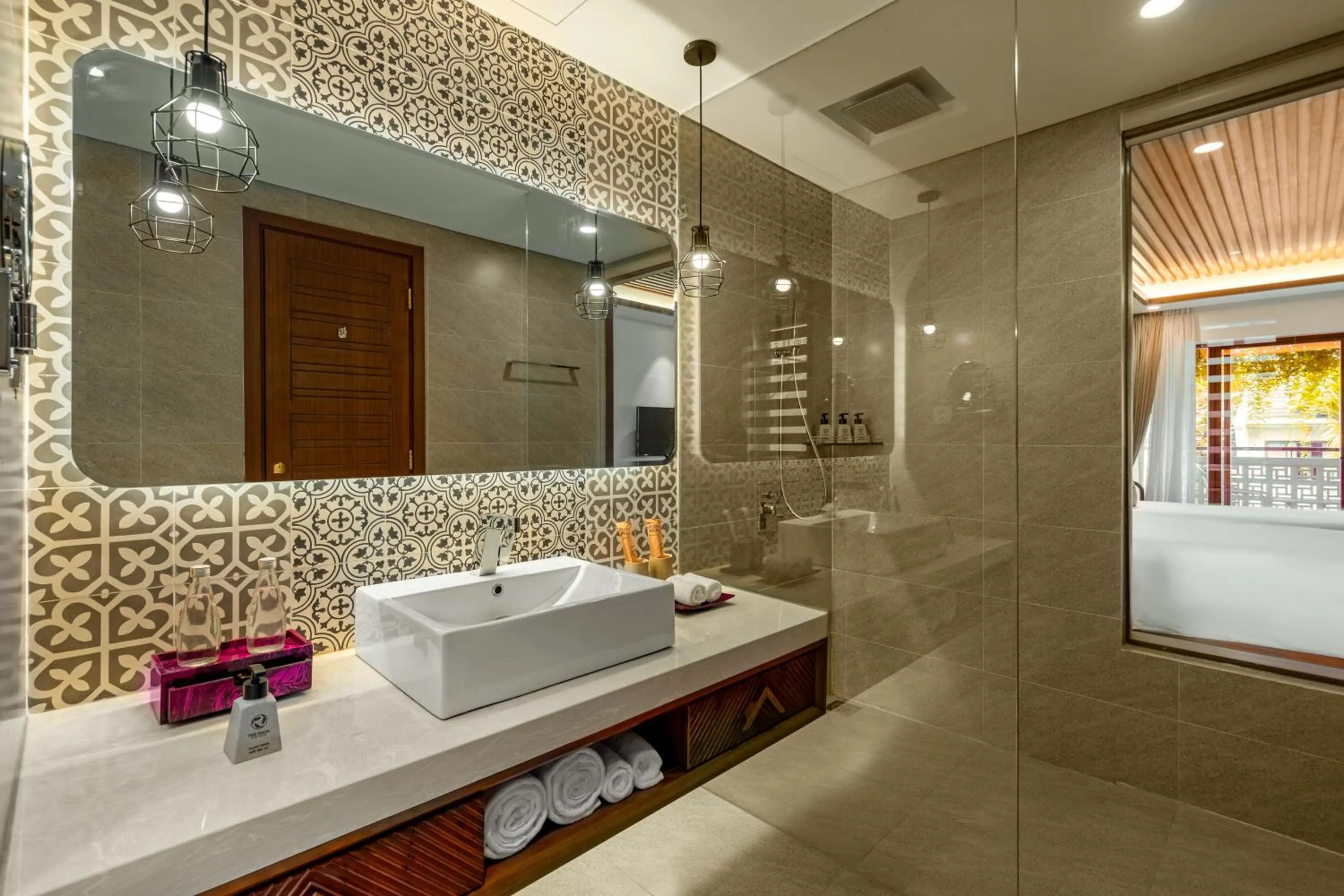 Shower in The Saga Hotel Hoi An