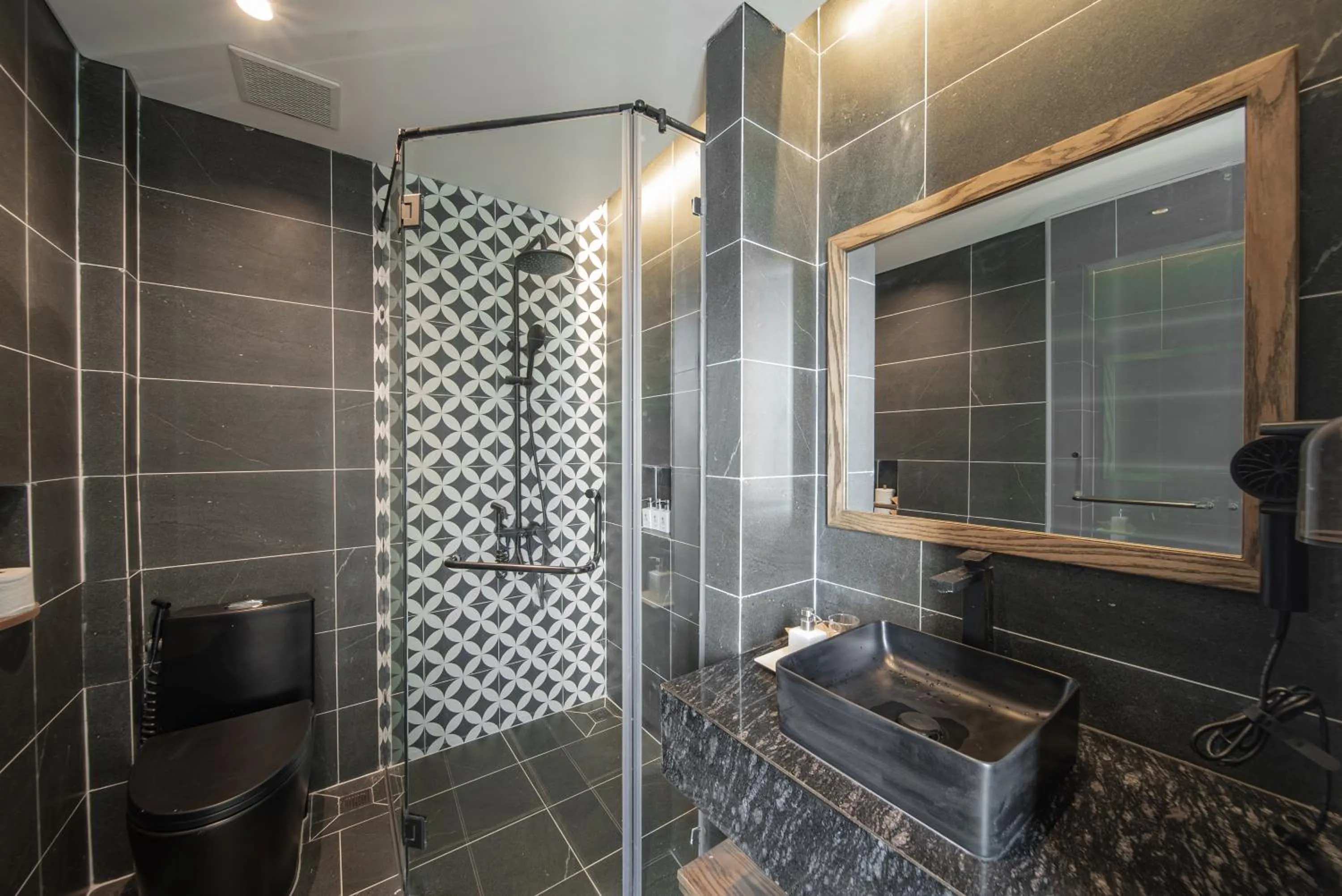 Shower in TK Phu Quoc Hotel - Grand World Phu Quoc