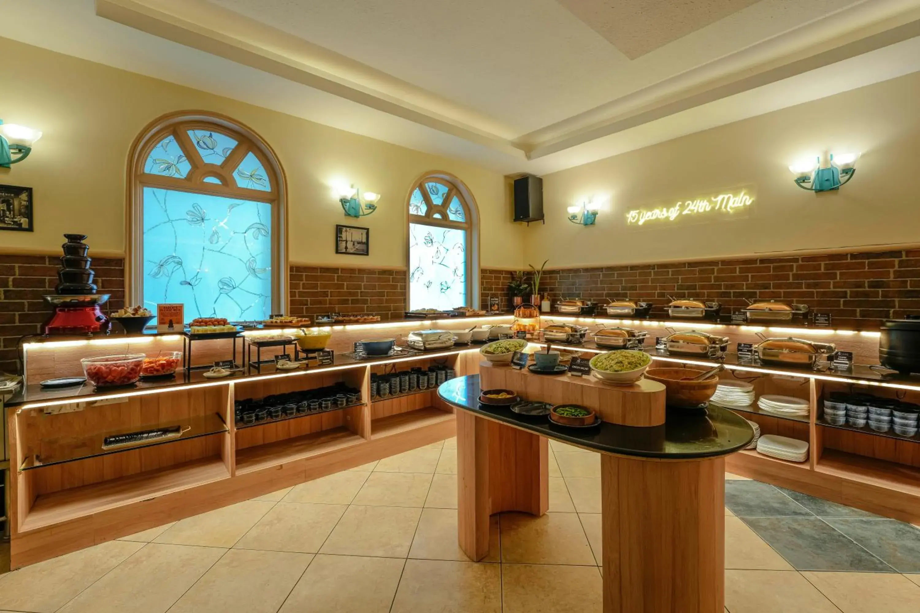 Restaurant/places to eat in Cross Roads Inn Restaurant/places to eat in Cross Roads Inn