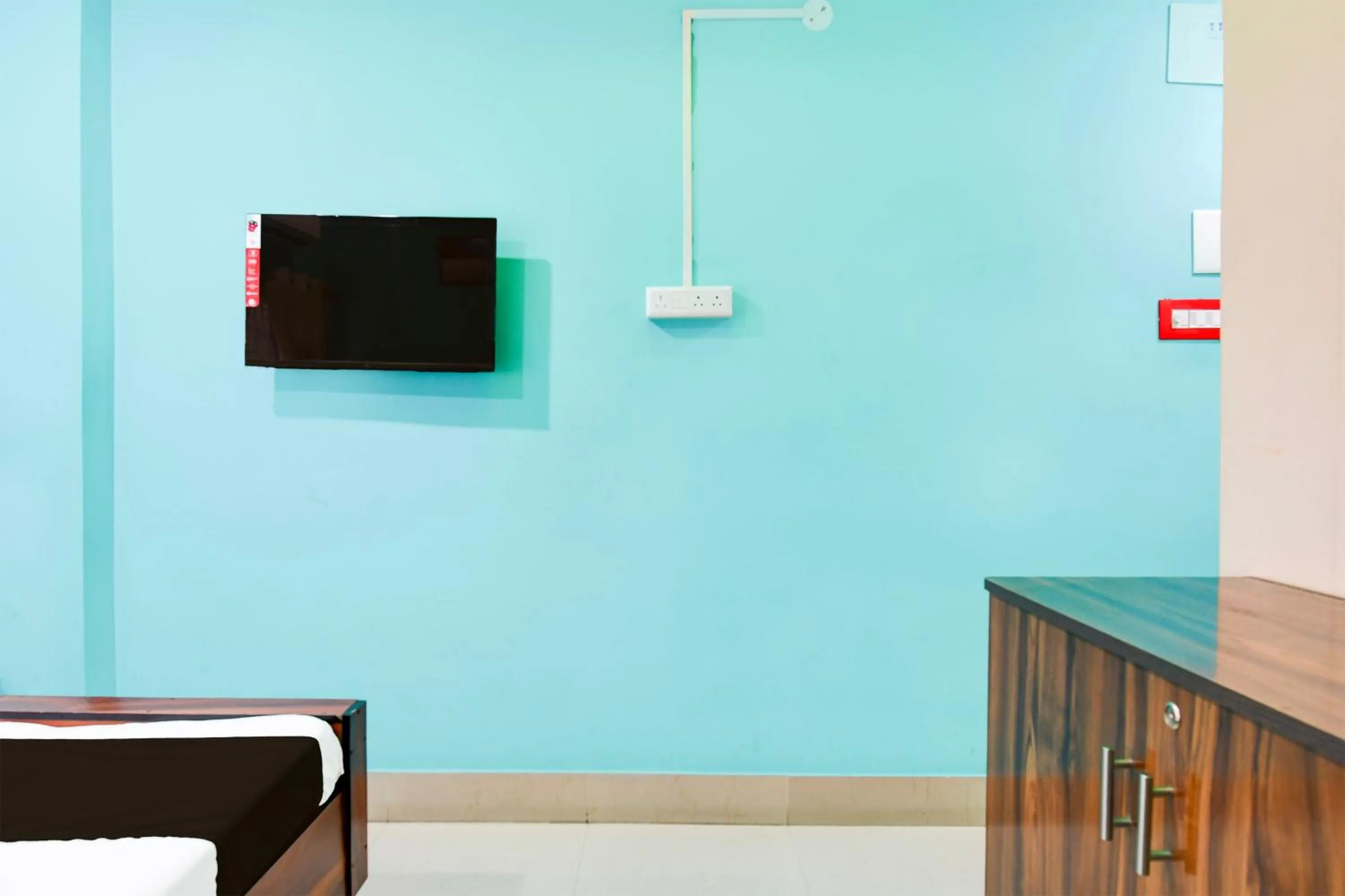 Bedroom in Hotel O by OYO Elixir