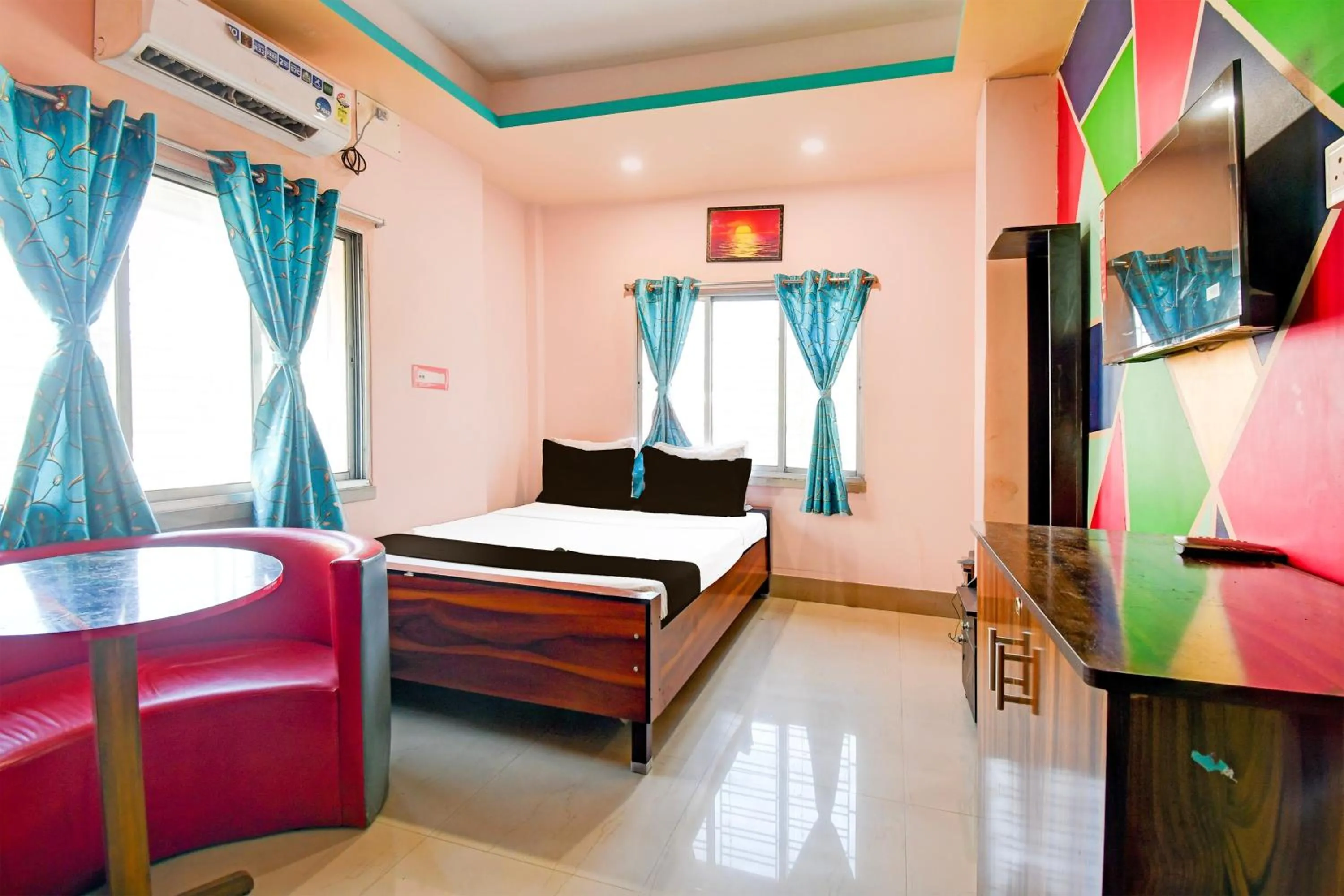 Bedroom, Bed in Hotel O by OYO Elixir