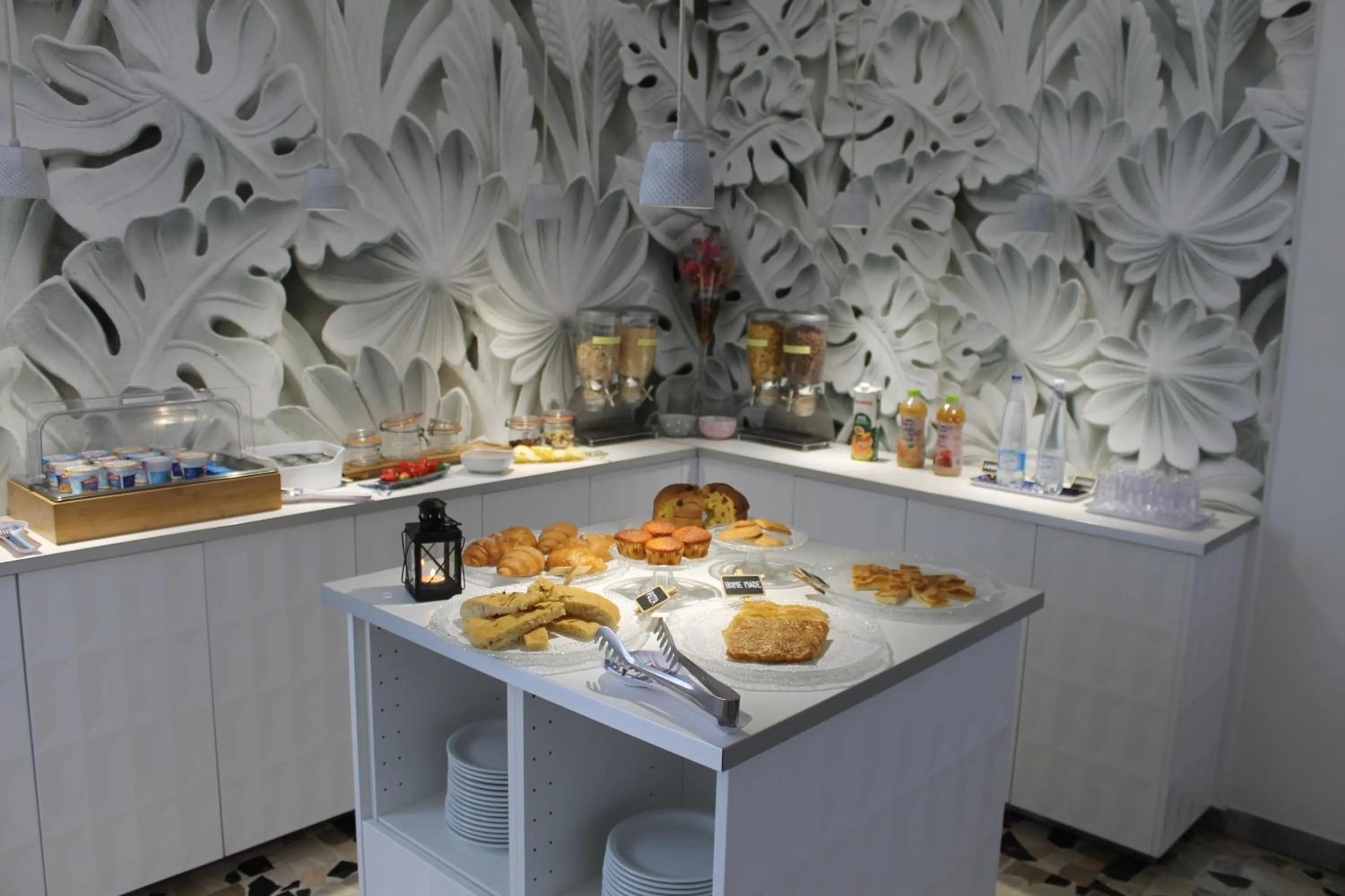 Restaurant/places to eat in Hotel Esperia