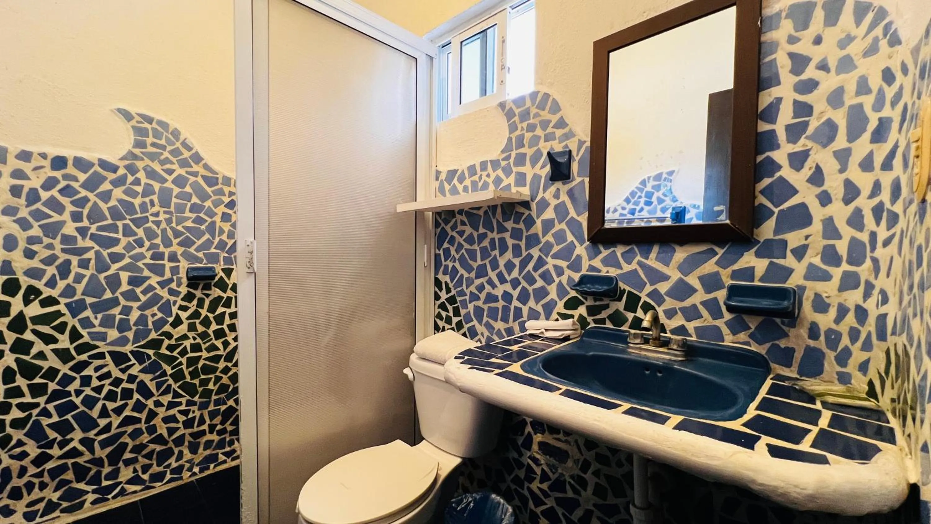 Bathroom in Mayan Art Hotel 10 avenue