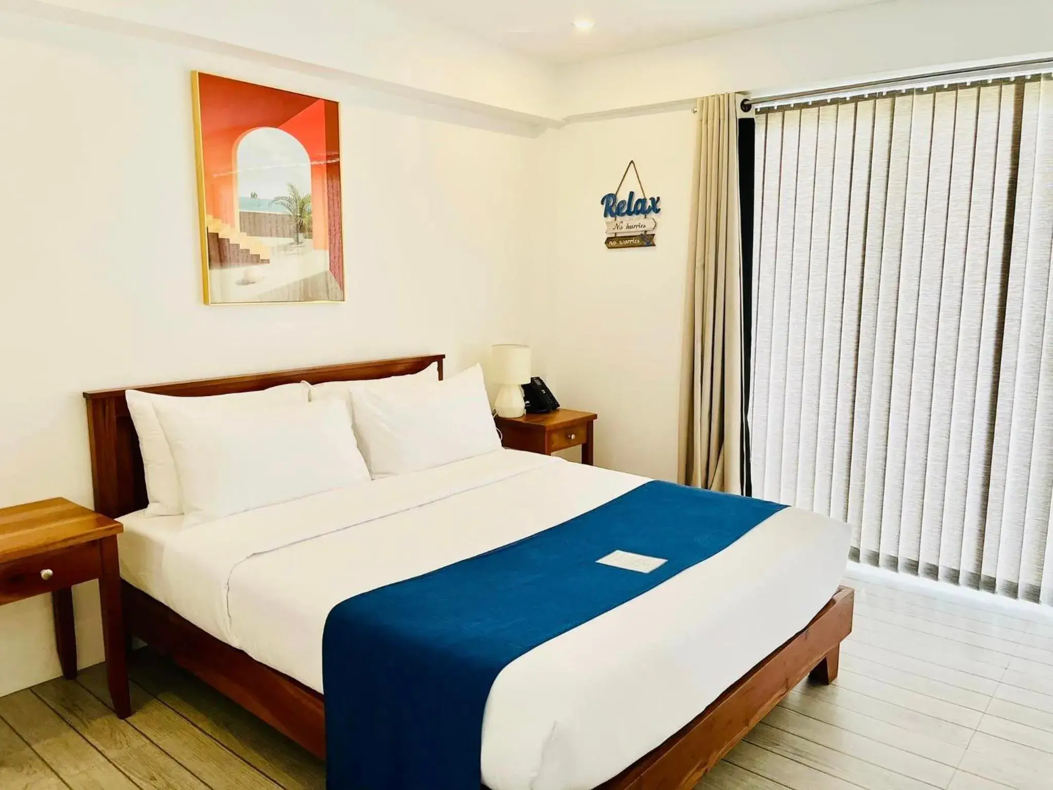 Deluxe Double Room with Balcony and Sea View in Porto Novo Anilao Dive and Leisure Resort Deluxe Double Room with Balcony and Sea View in Porto Novo Anilao Dive and Leisure Resort