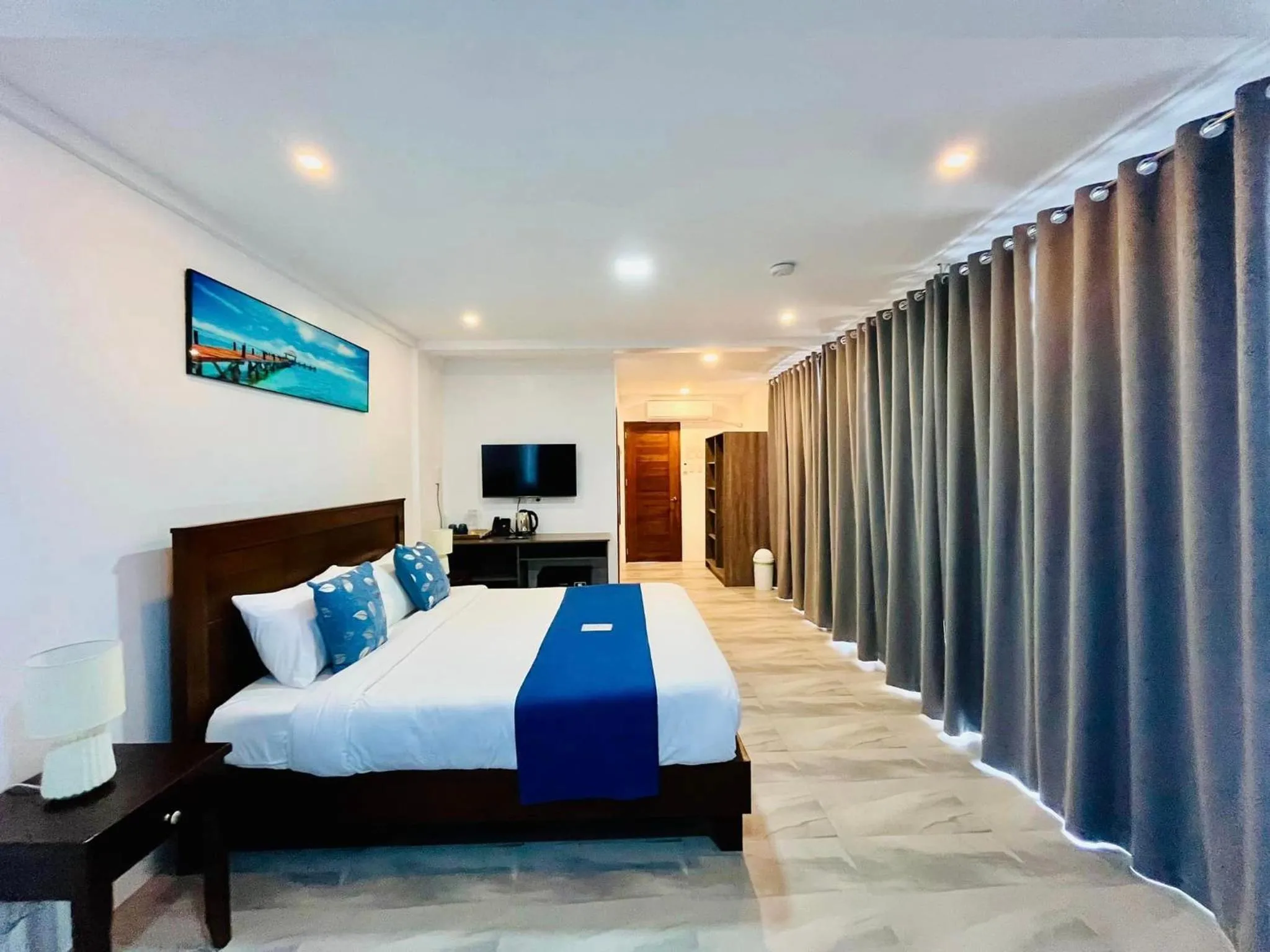 Suite with Sea View in Porto Novo Anilao Dive and Leisure Resort
