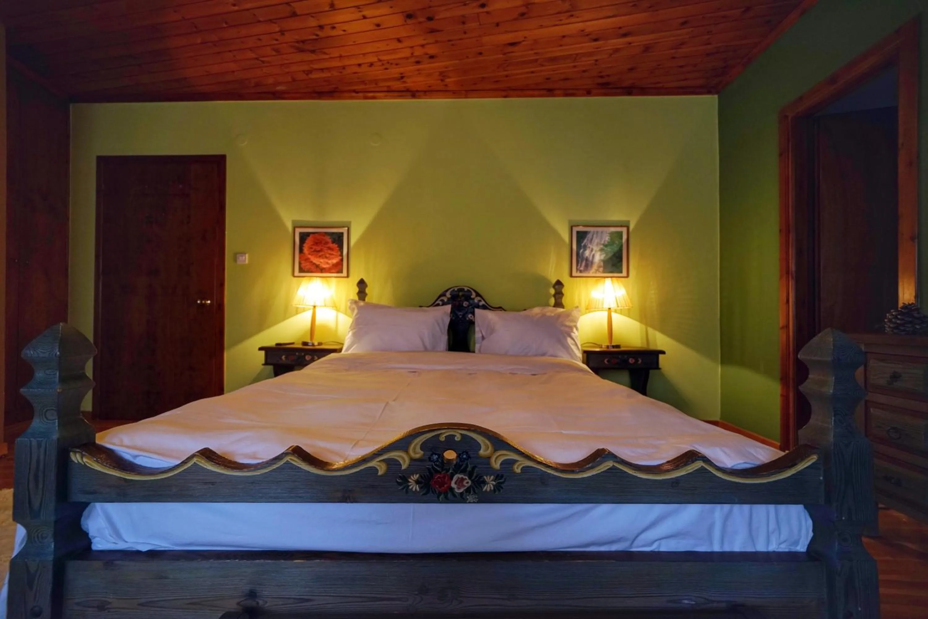 Bed in To Balkoni tis Agorianis