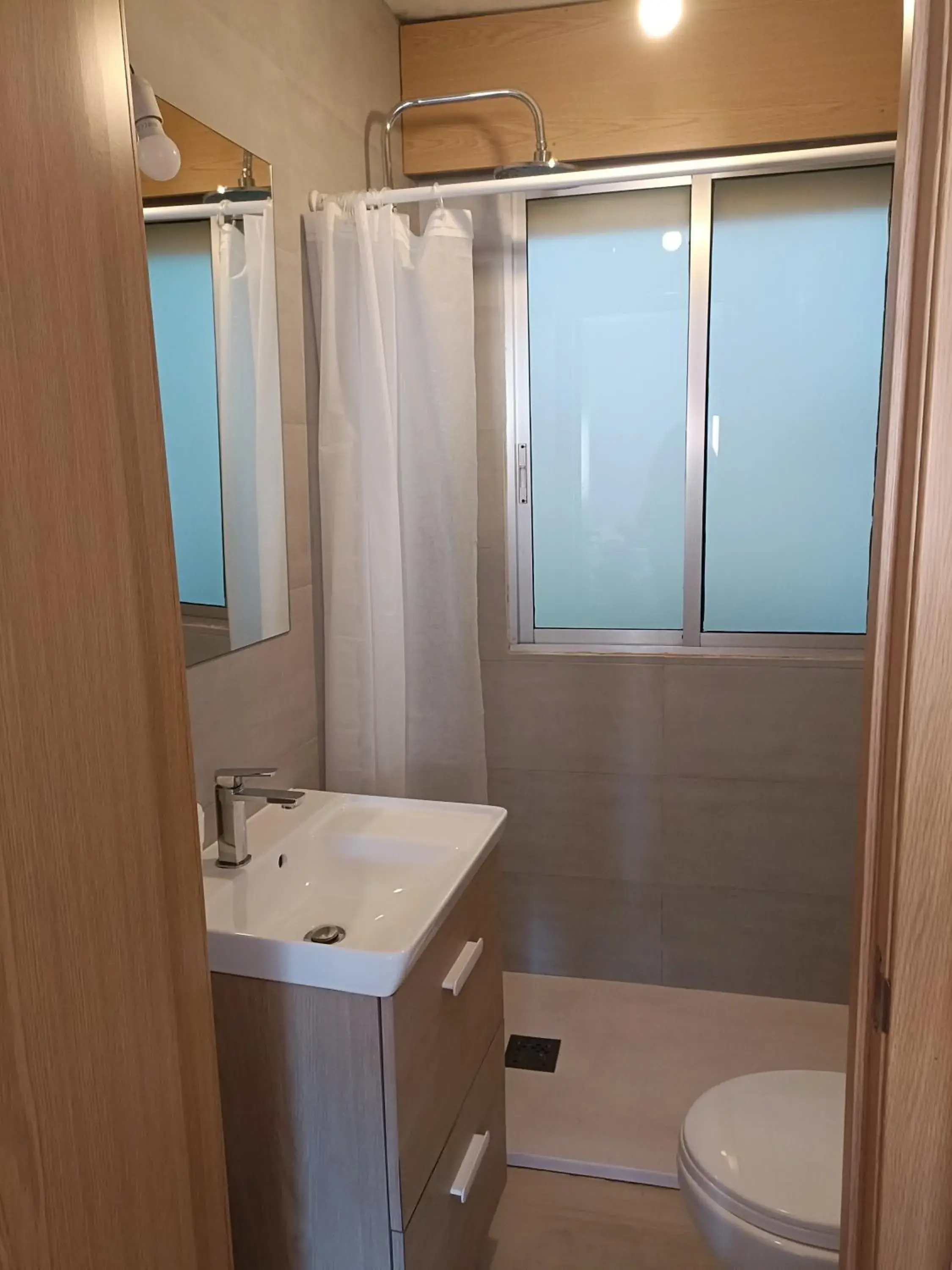 Quadruple Room with Private Bathroom in Pilgrim Rooms Quadruple Room with Private Bathroom in Pilgrim Rooms
