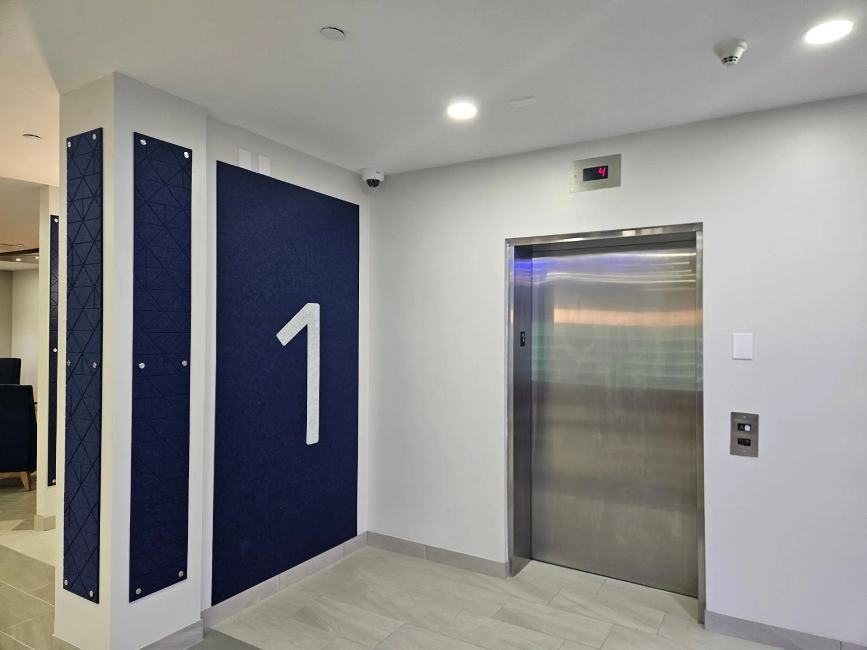 elevator in Holiday Inn Express & Suites Clermont SE - West Orlando by IHG