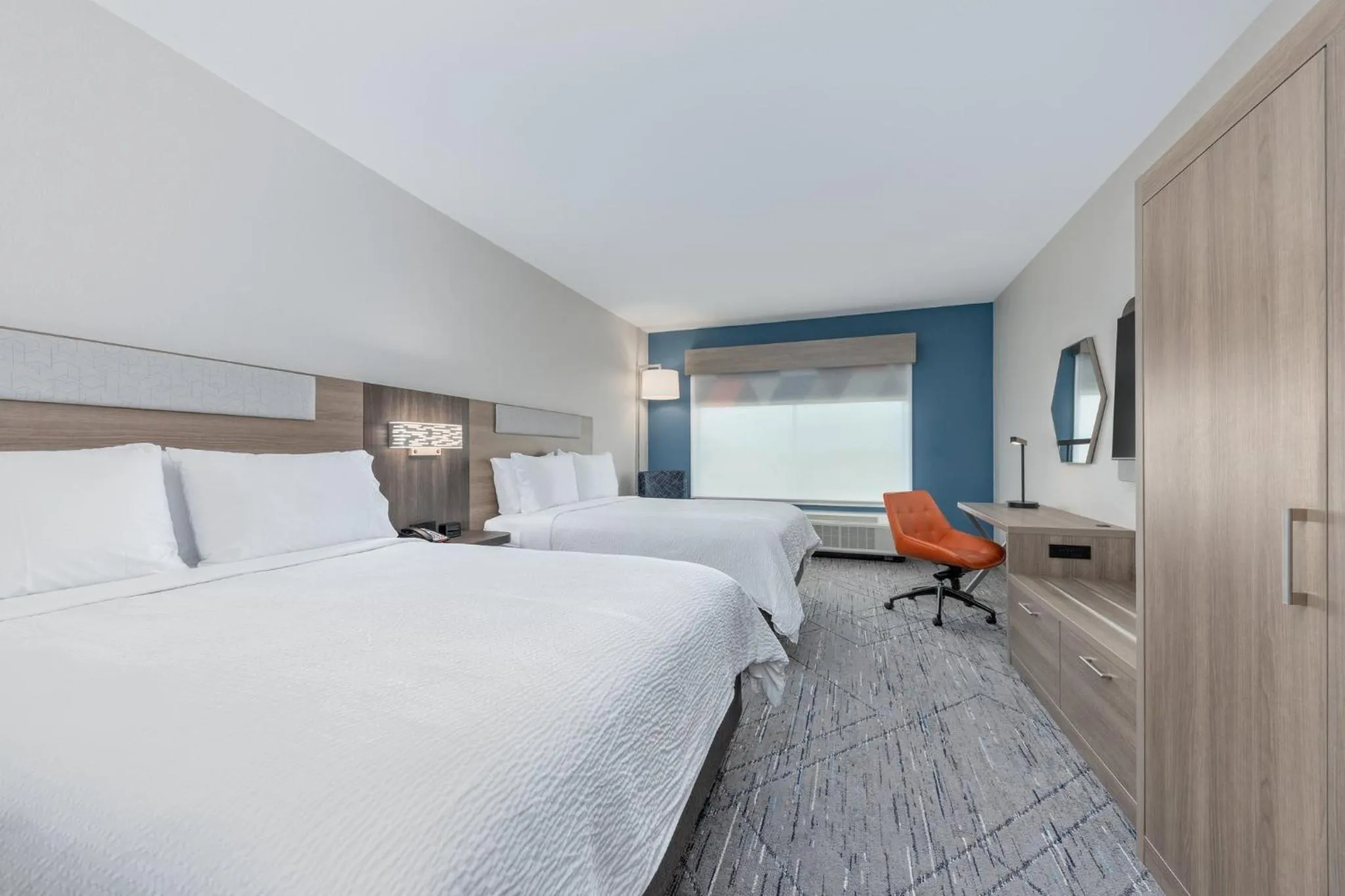 Photo of the whole room, Bed in Holiday Inn Express & Suites Austin Airport East by IHG