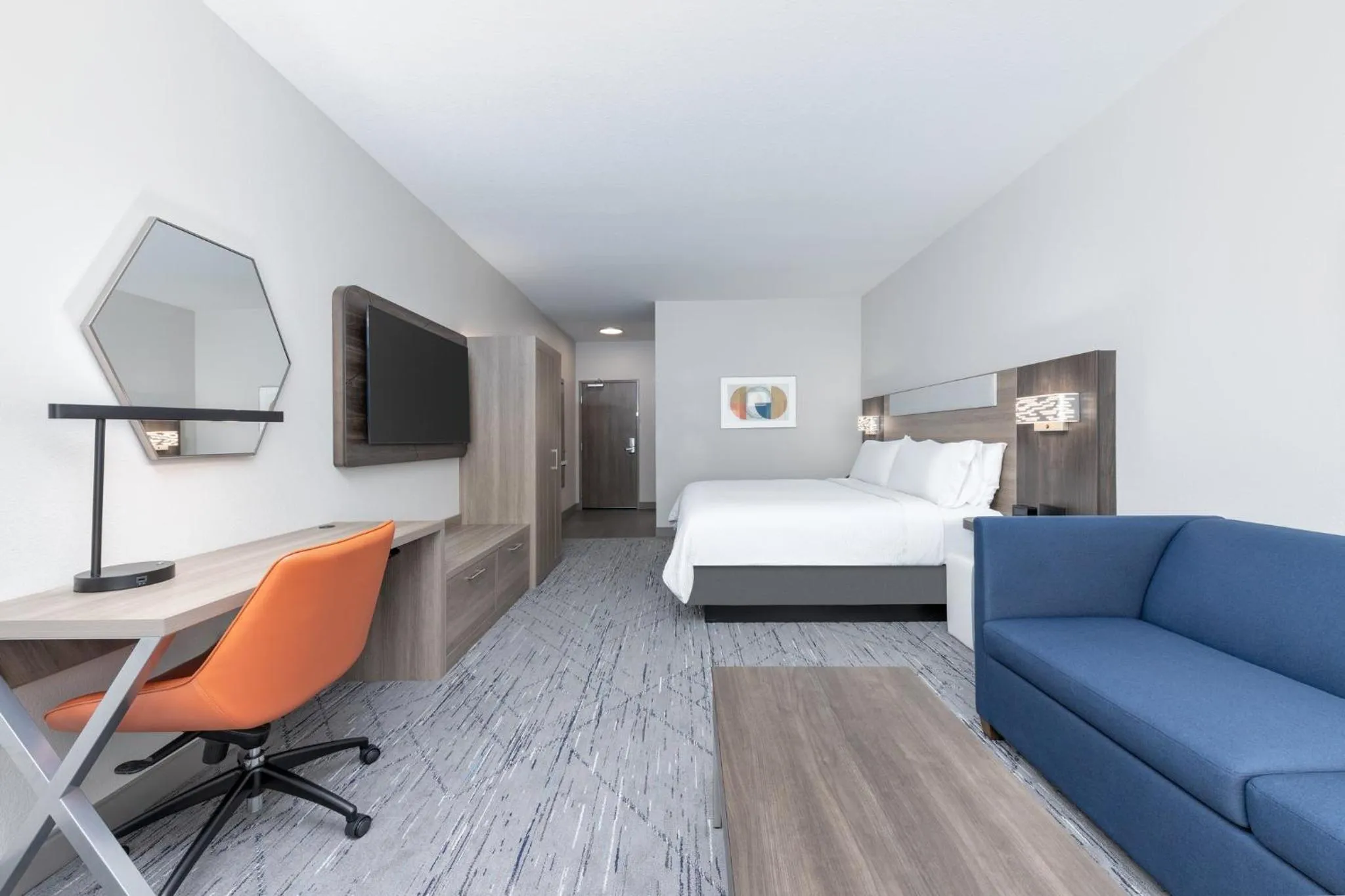 Photo of the whole room, Bed in Holiday Inn Express & Suites Austin Airport East by IHG