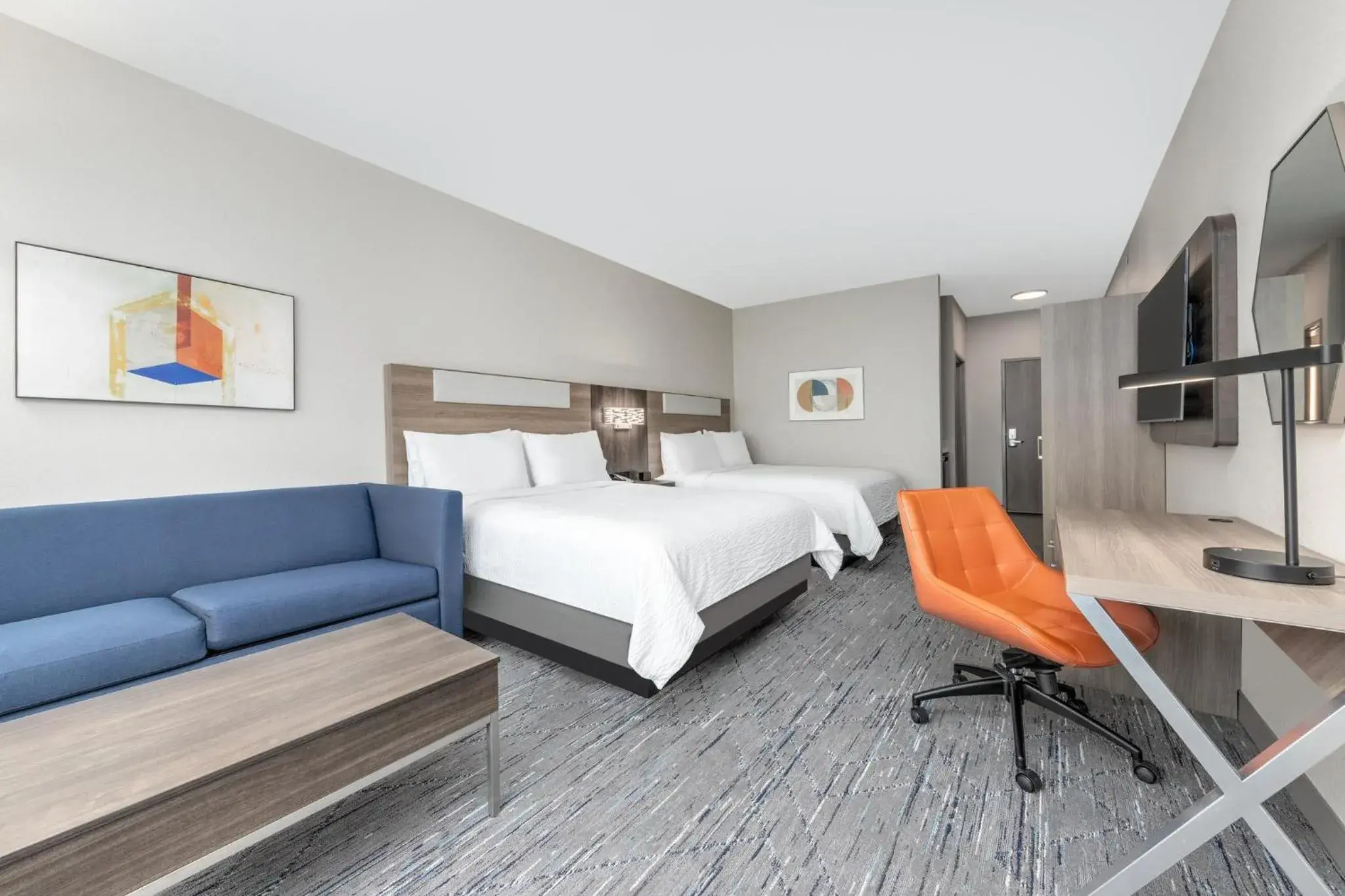 Photo of the whole room, Bed in Holiday Inn Express & Suites Austin Airport East by IHG Photo of the whole room, Bed in Holiday Inn Express & Suites Austin Airport East by IHG