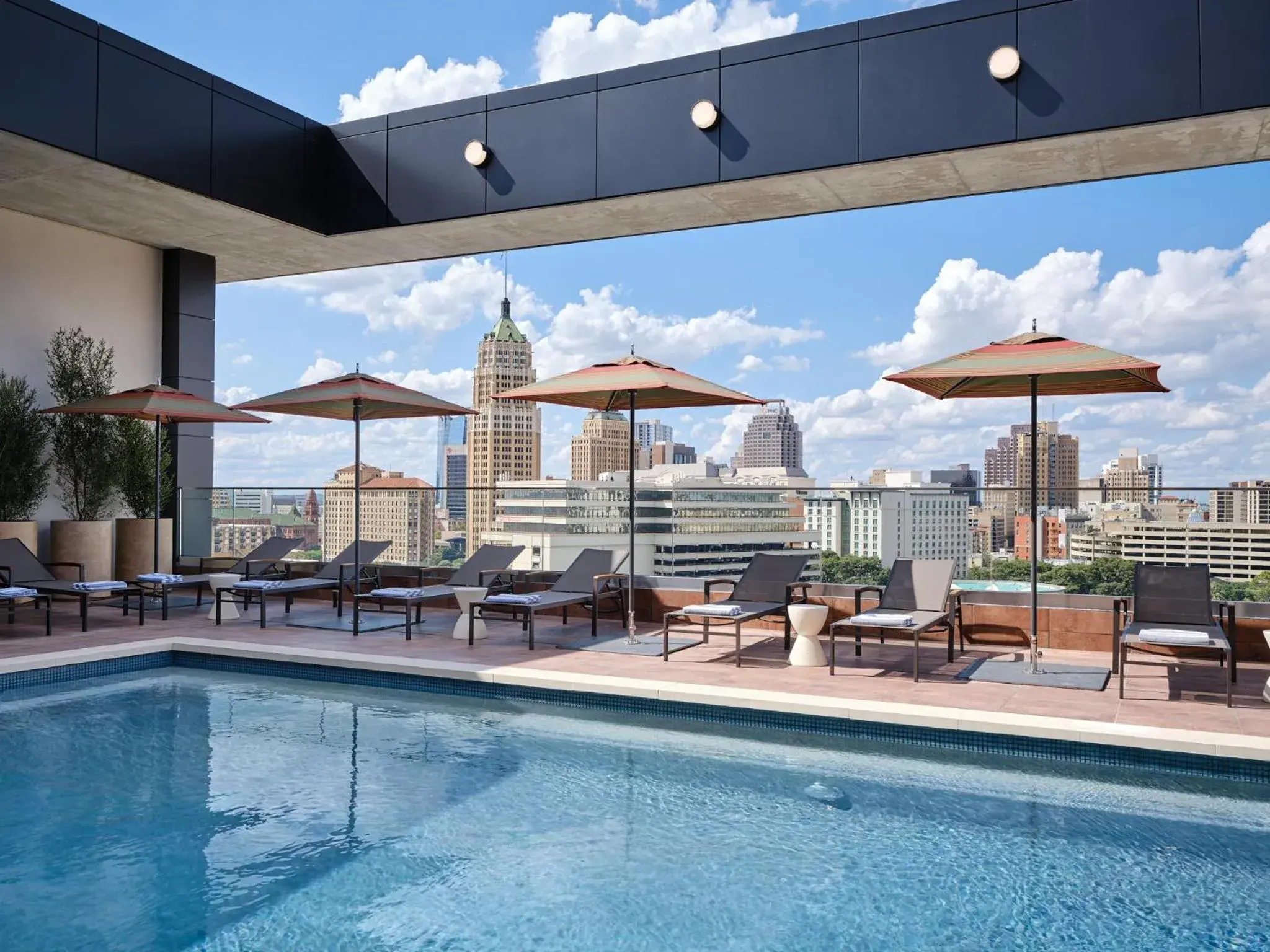 Swimming pool in Kimpton Santo San Antonio - Riverwalk by IHG Swimming pool in Kimpton Santo San Antonio - Riverwalk by IHG