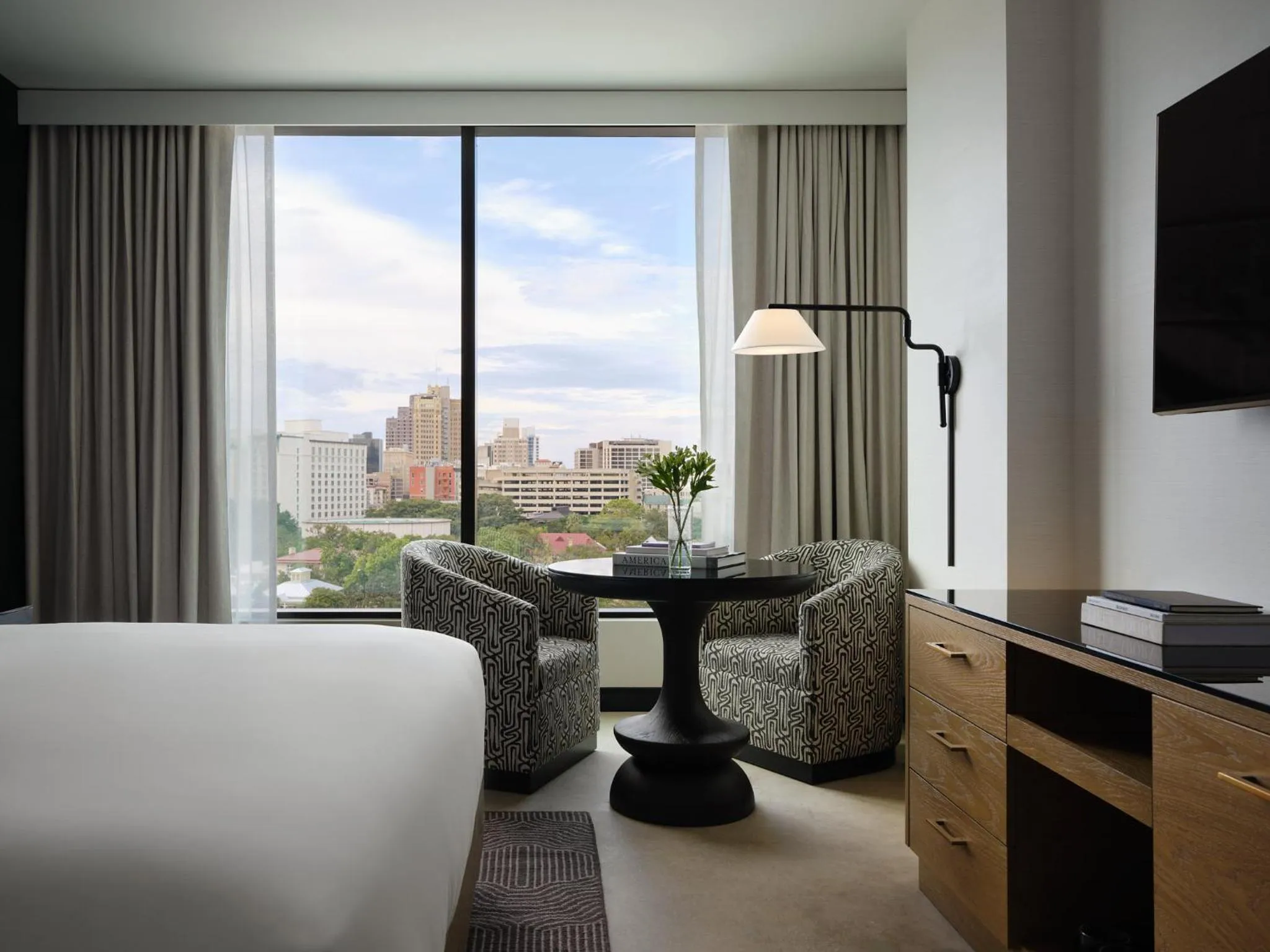 Photo of the whole room, Bed in Kimpton Santo San Antonio - Riverwalk by IHG