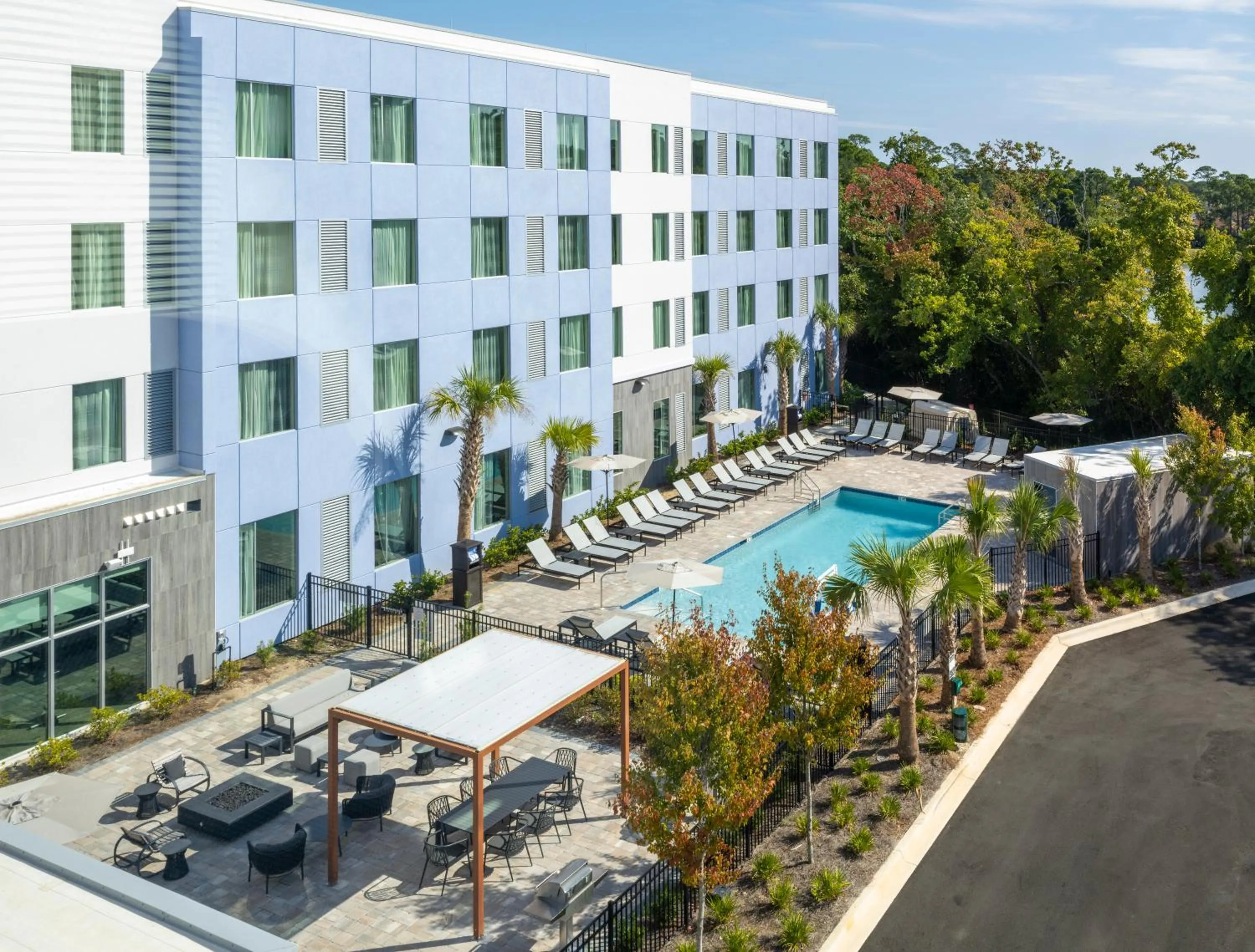 Swimming pool in Staybridge Suites Miramar Beach - Sandestin Area by IHG