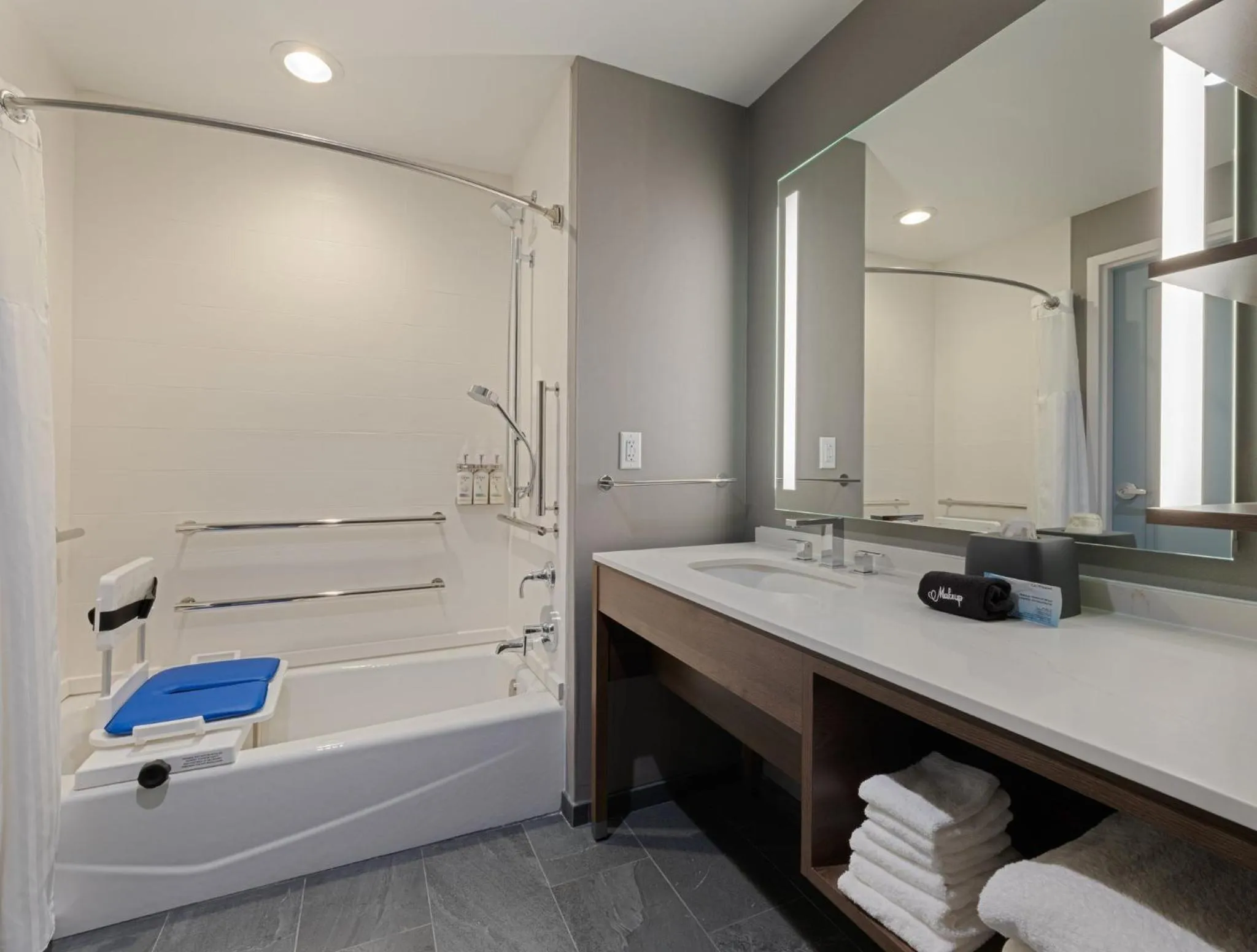 Photo of the whole room in Staybridge Suites Miramar Beach - Sandestin Area by IHG