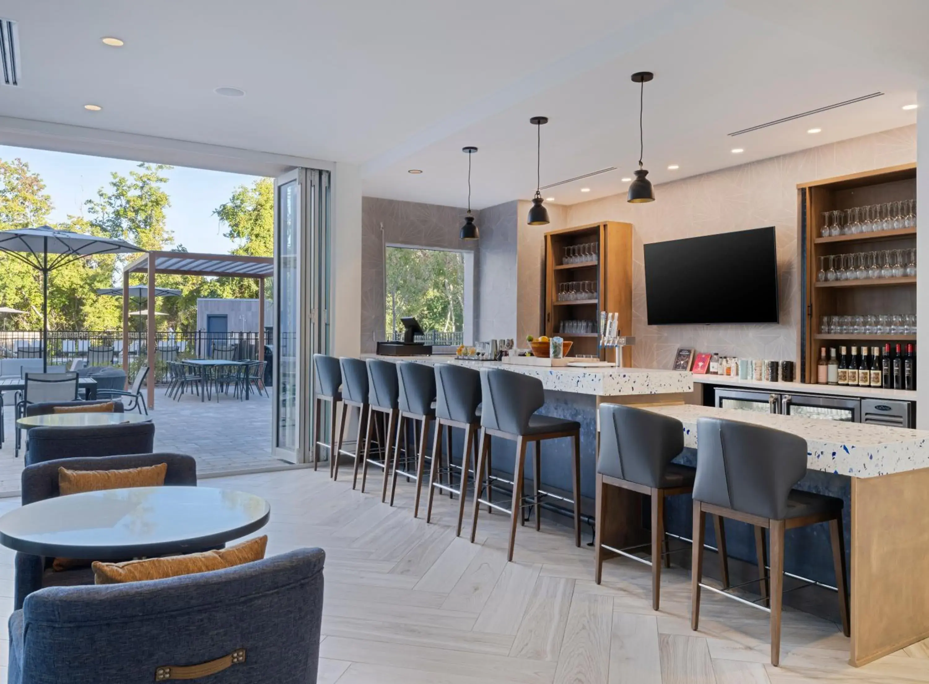 Lounge or bar in Staybridge Suites Miramar Beach - Sandestin Area by IHG Lounge or bar in Staybridge Suites Miramar Beach - Sandestin Area by IHG