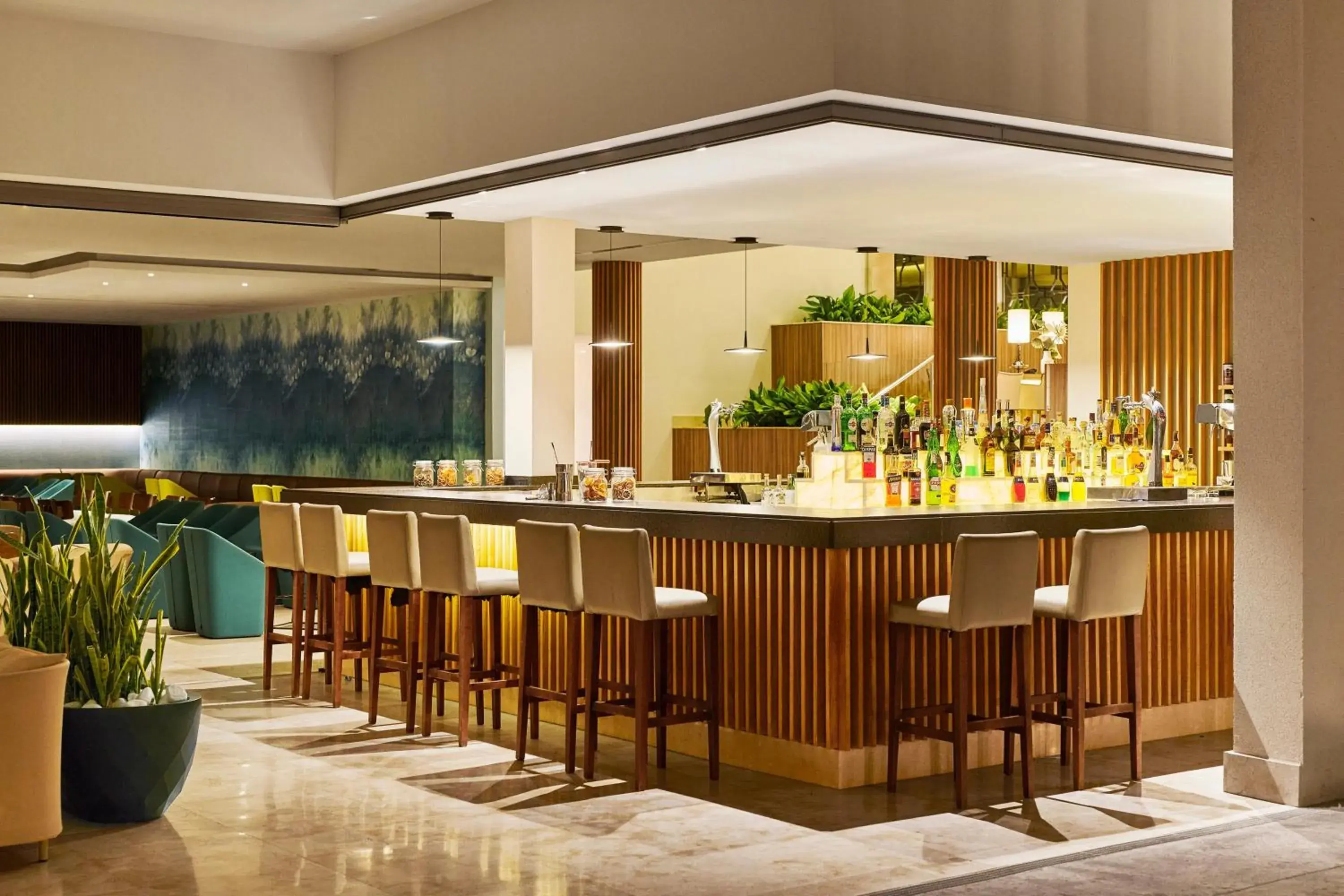 Lounge or bar in Zafiro Palace Alcudia Lounge or bar in Zafiro Palace Alcudia