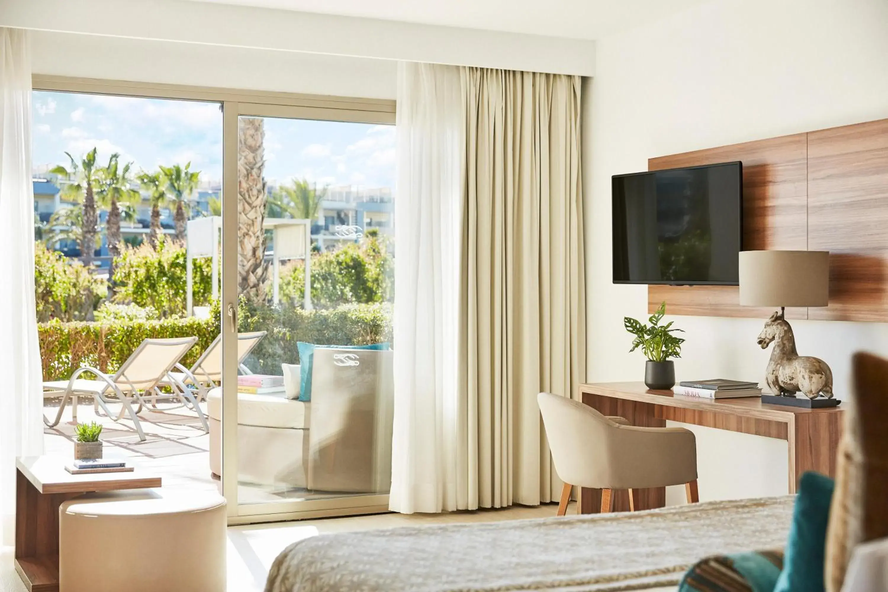 Photo of the whole room in Zafiro Palace Alcudia Photo of the whole room in Zafiro Palace Alcudia