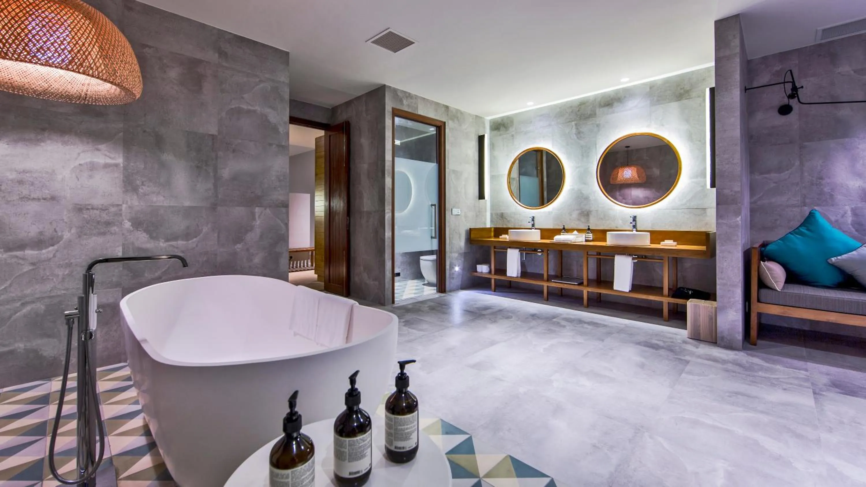 Bathroom in Amilla Maldives