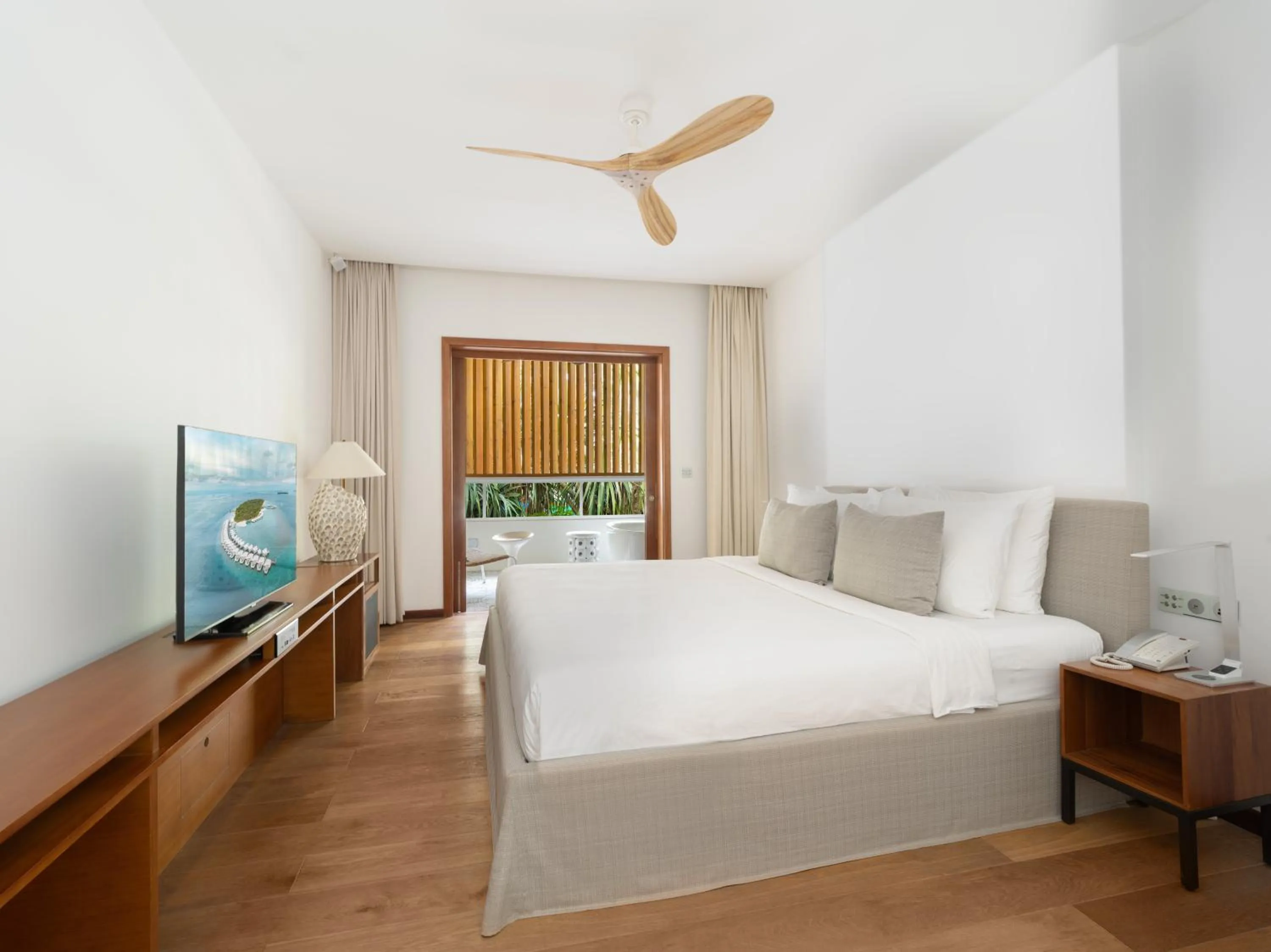 Bed in Amilla Maldives