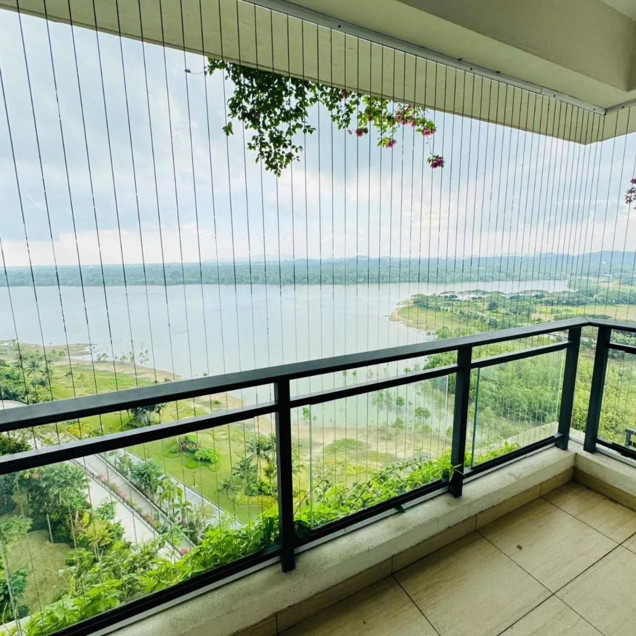 Seaview 2B1R 5pax Condo Forest City 1G-1608